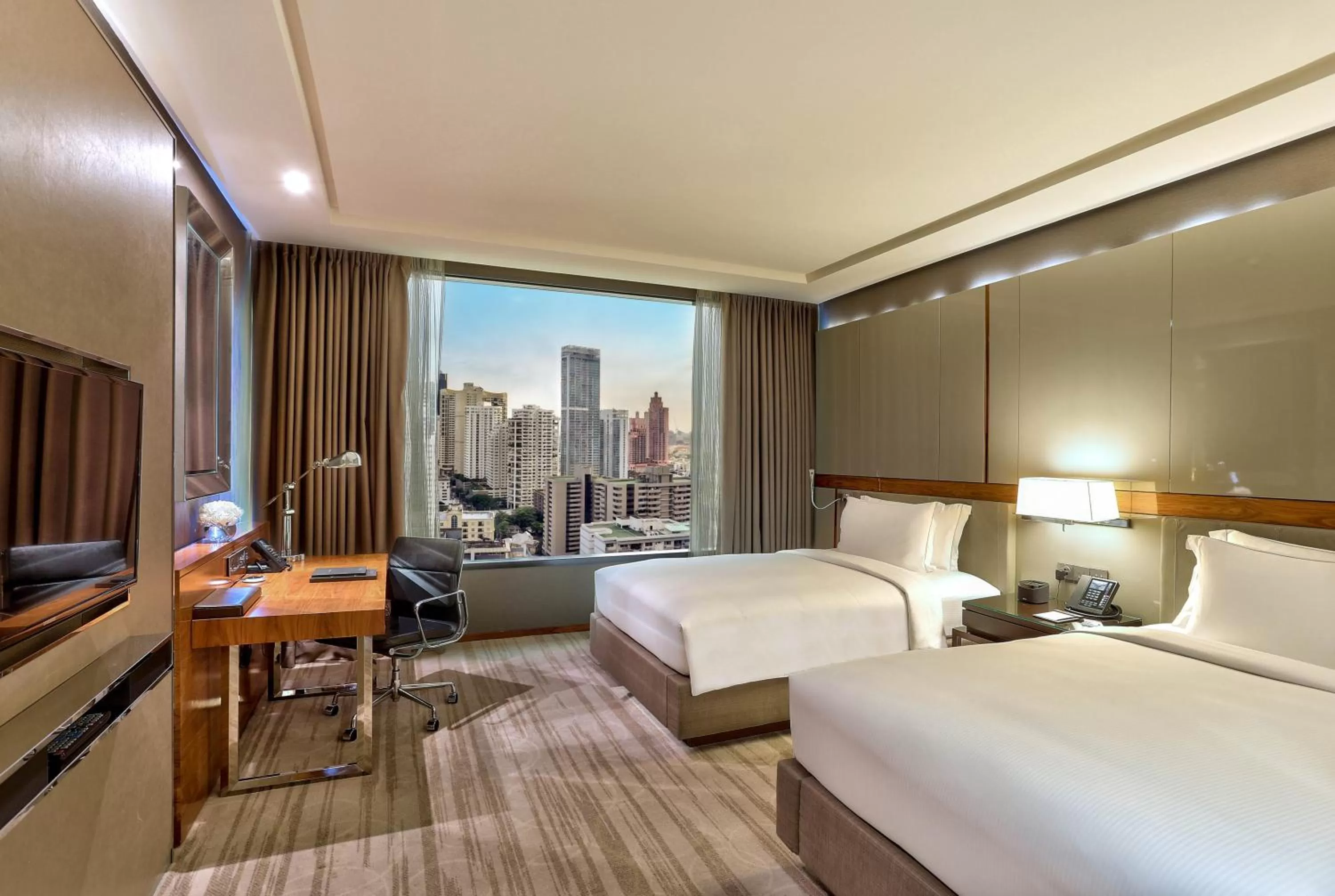 Bed in Hilton Sukhumvit Bangkok