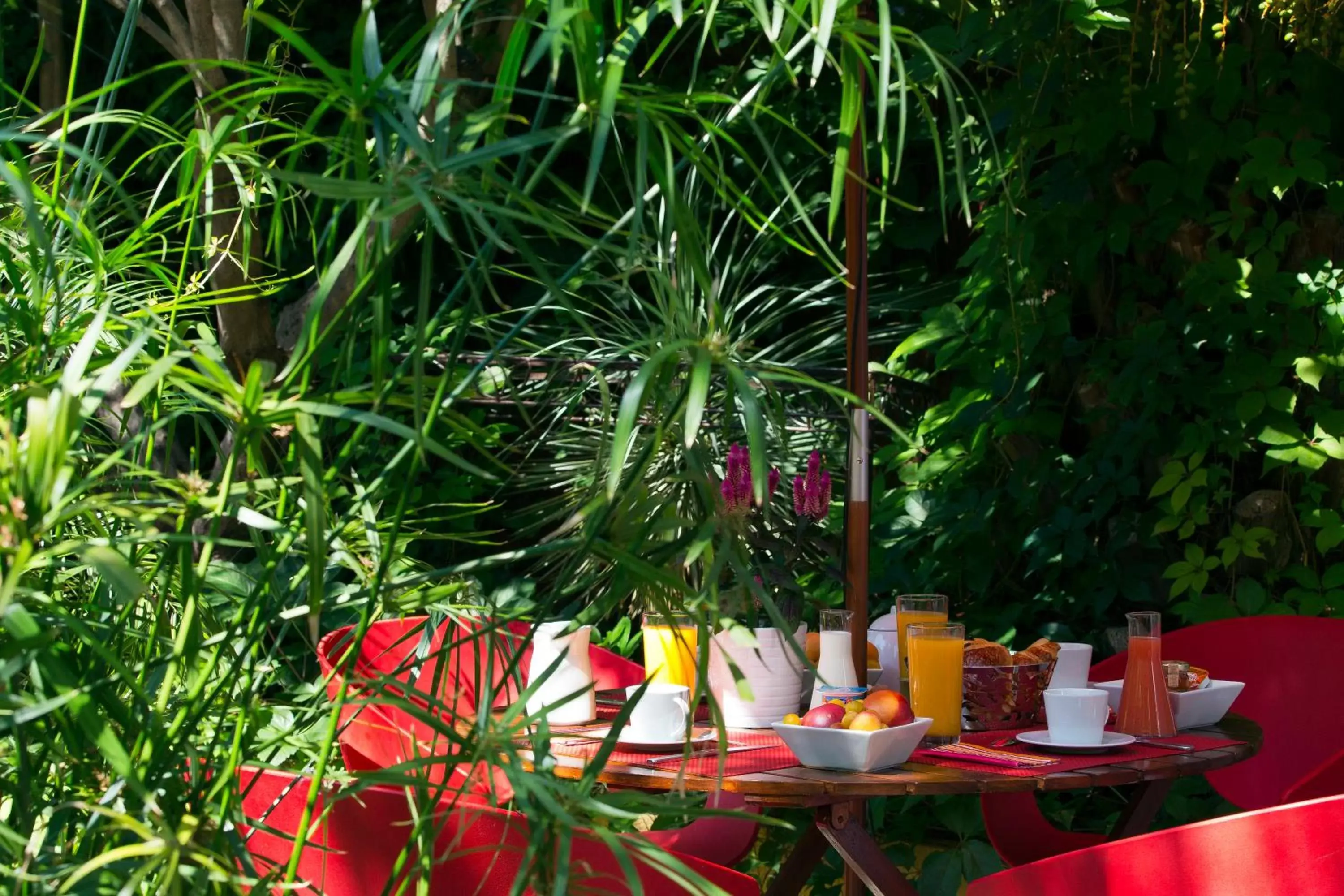 Breakfast in Hotel des Arceaux