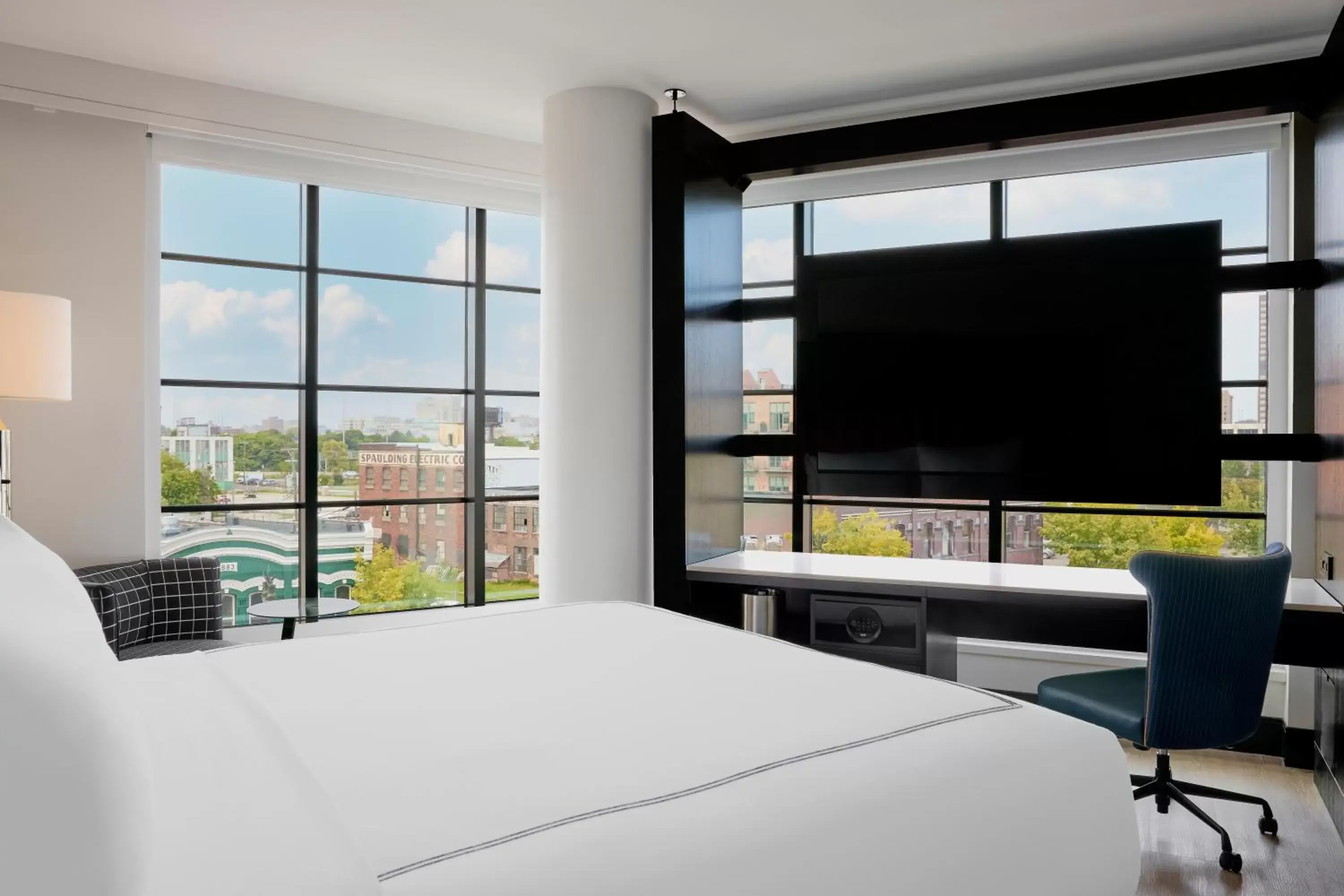 TV and multimedia in The Godfrey Detroit, Curio Collection By Hilton