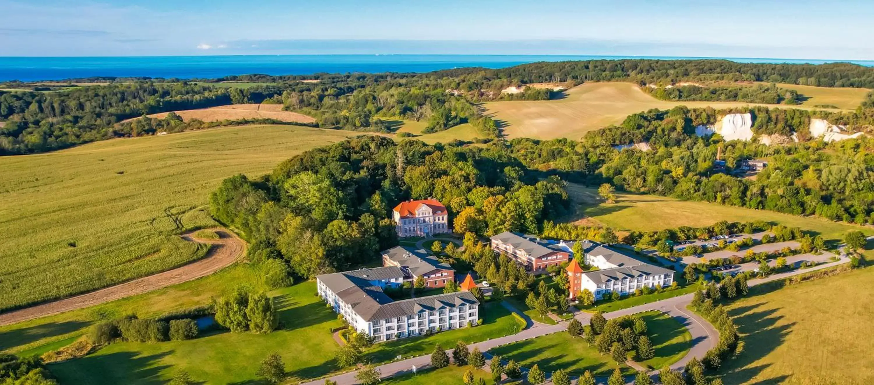Property building in Precise Resort Rügen Apartments & SPLASH Erlebniswelt Property building in Precise Resort Rügen Apartments & SPLASH Erlebniswelt