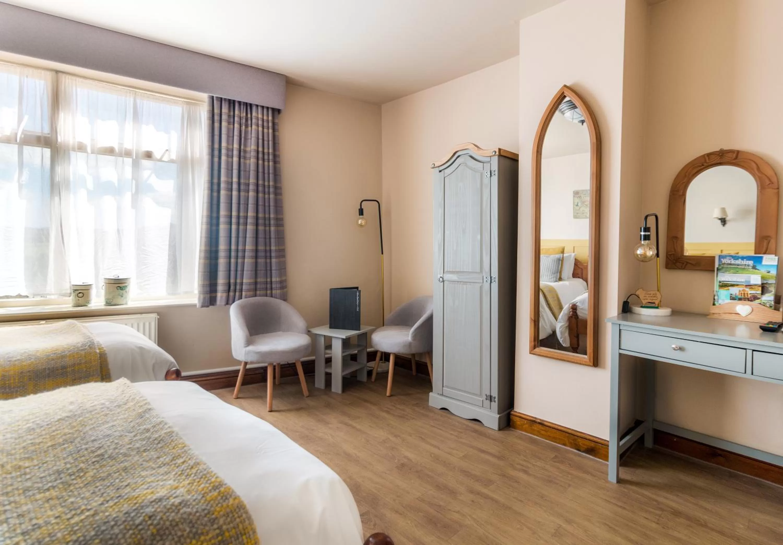 Bed in The Fleece Inn