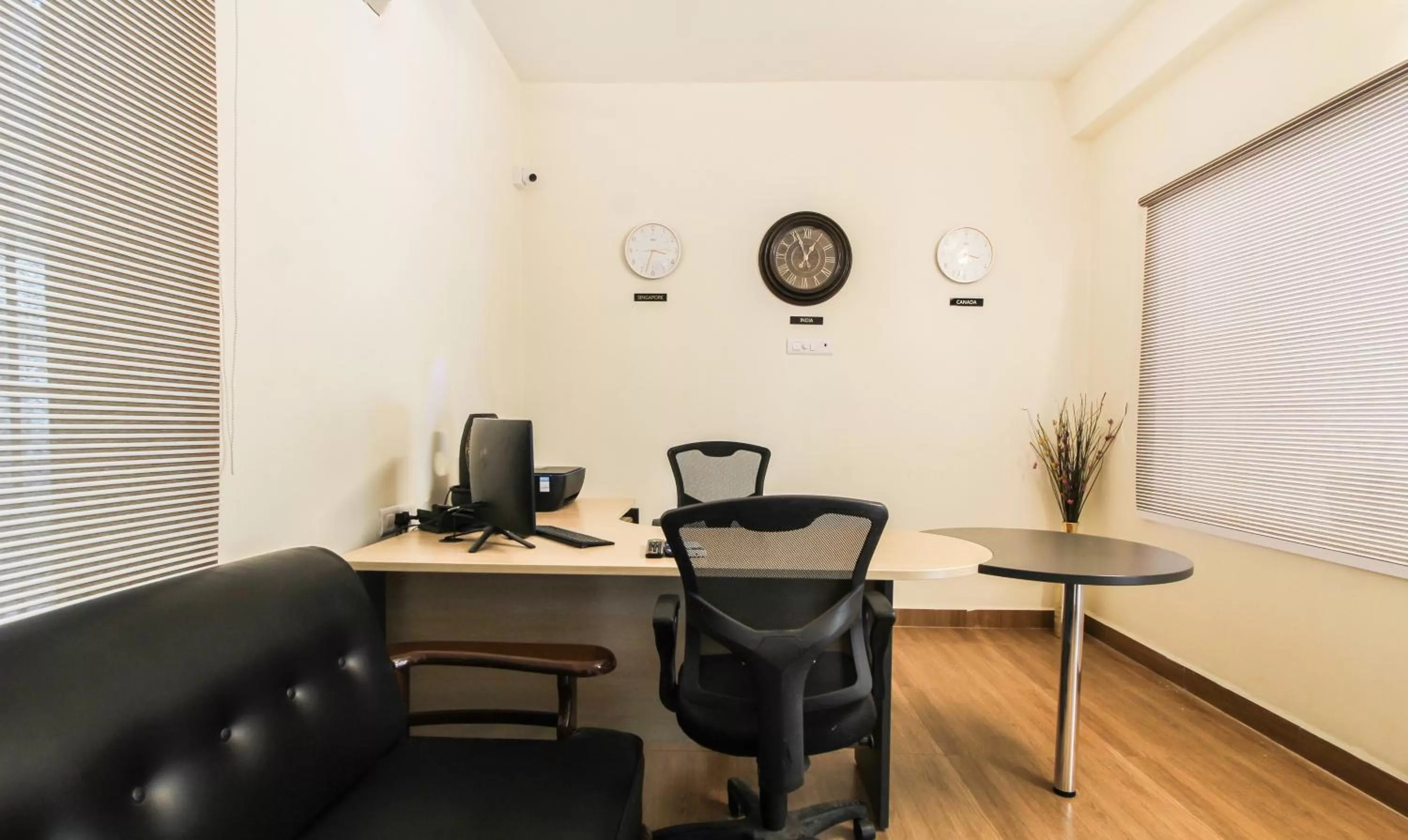 Lobby or reception in Itsy Hotels Riyas Grand