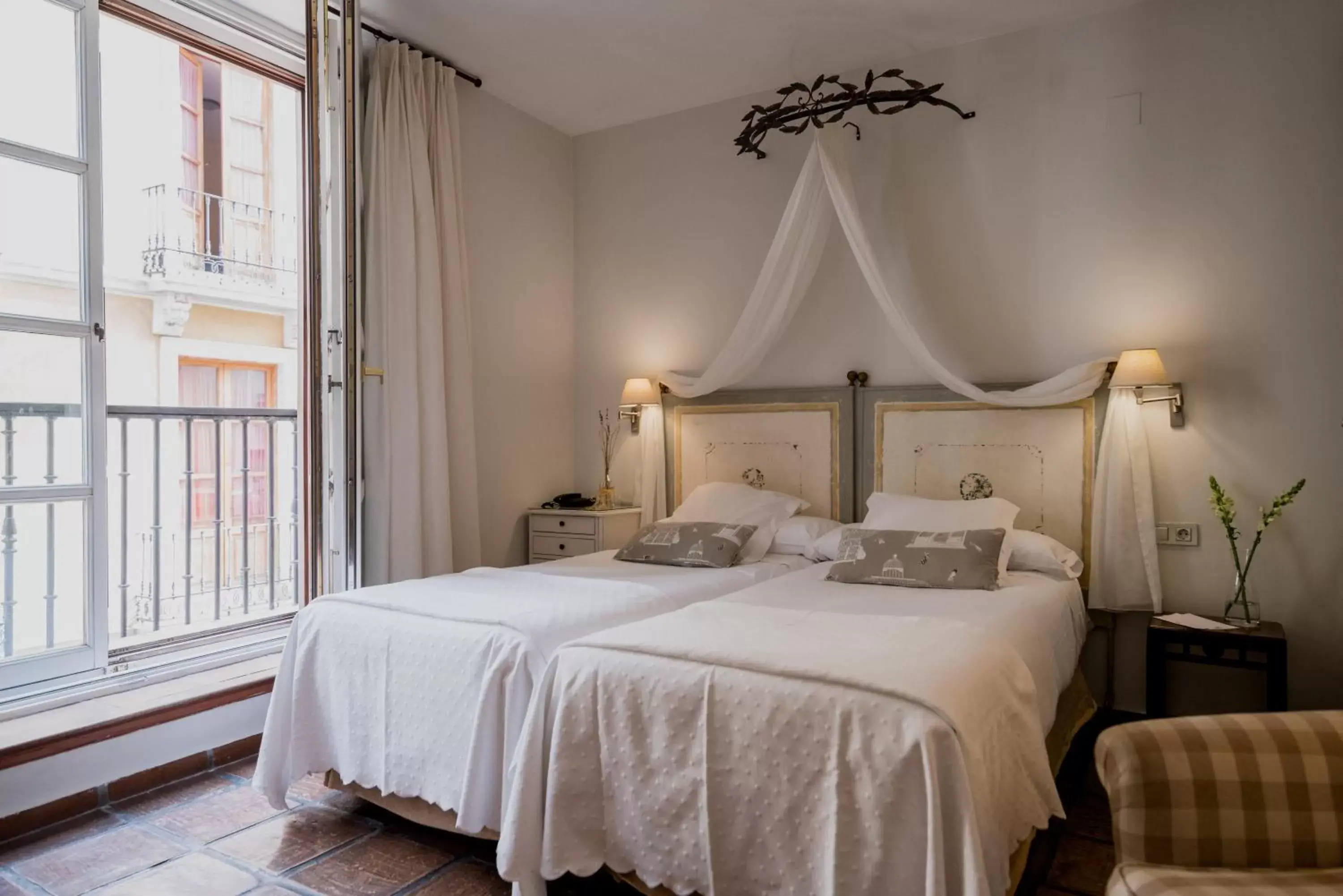 Photo of the whole room, Bed in Palacio De Los Navas