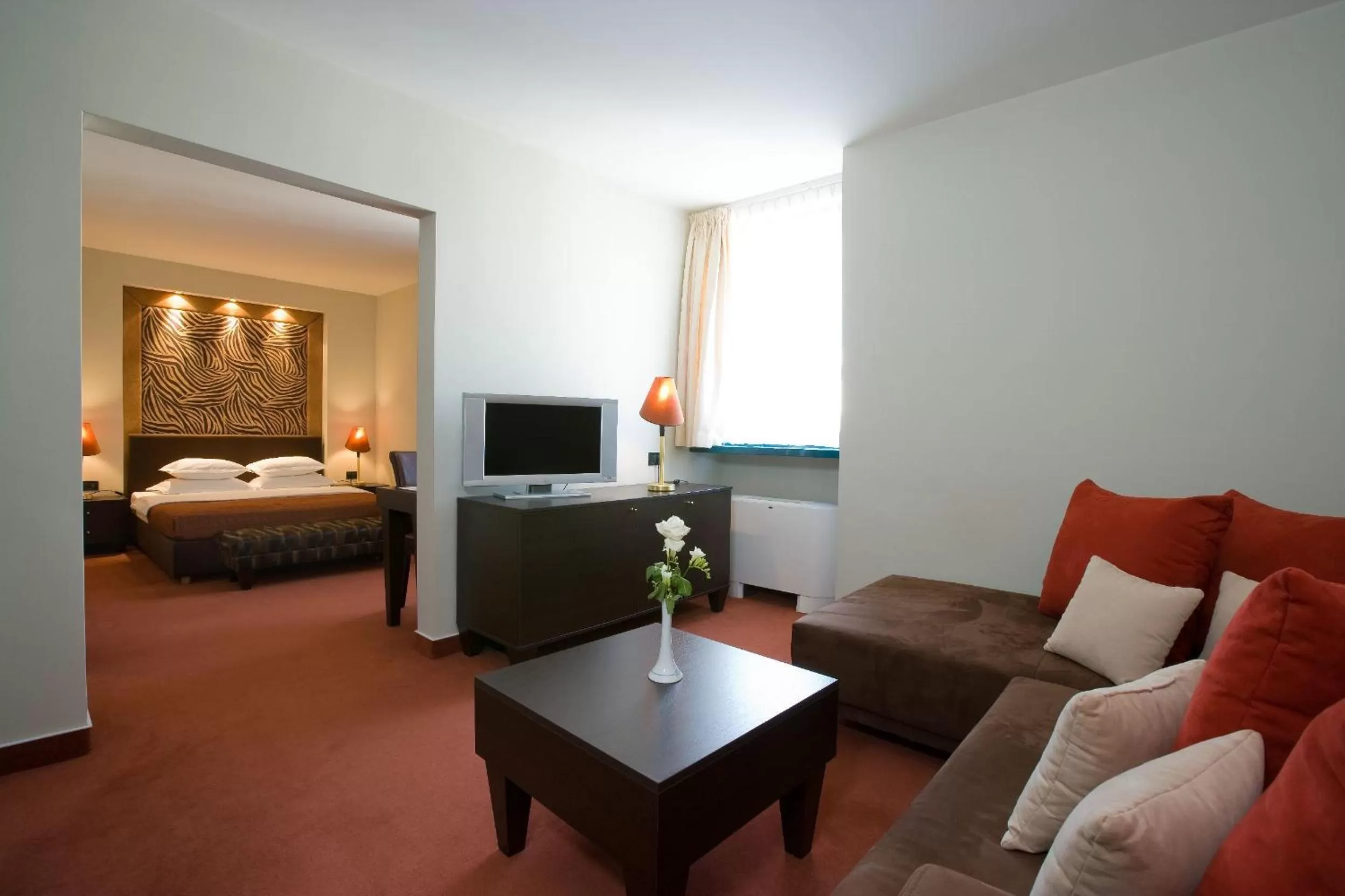 Living room, Bed in Hotel Laguna Zagreb