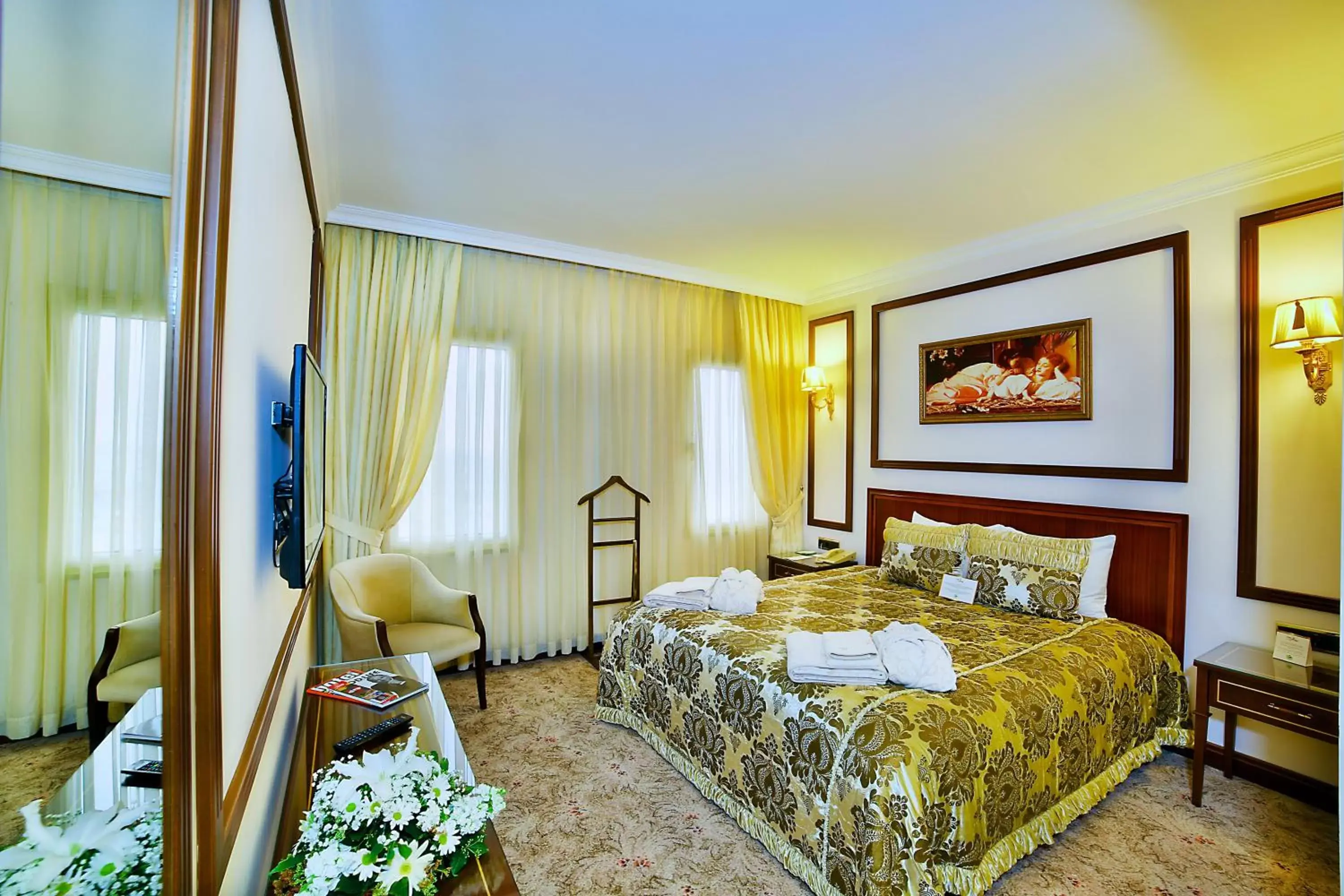 Bedroom, Bed in Grand Cevahir Hotel Convention Center