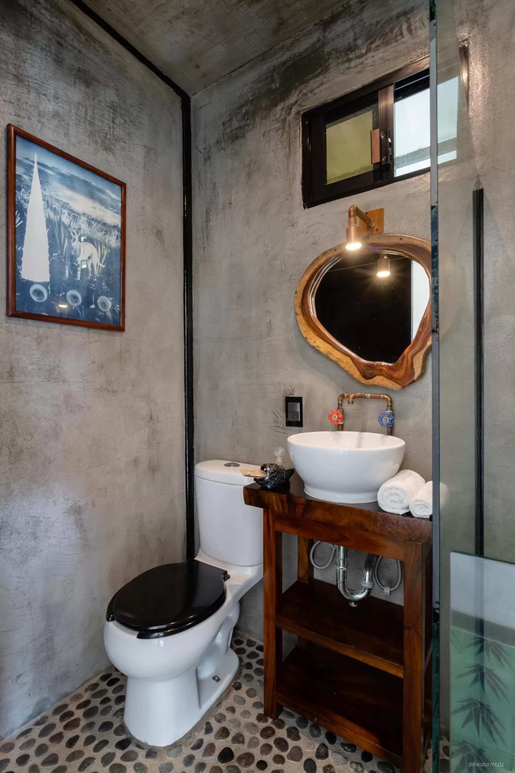 Toilet in Cabane Container Hotel - ADULTS ONLY