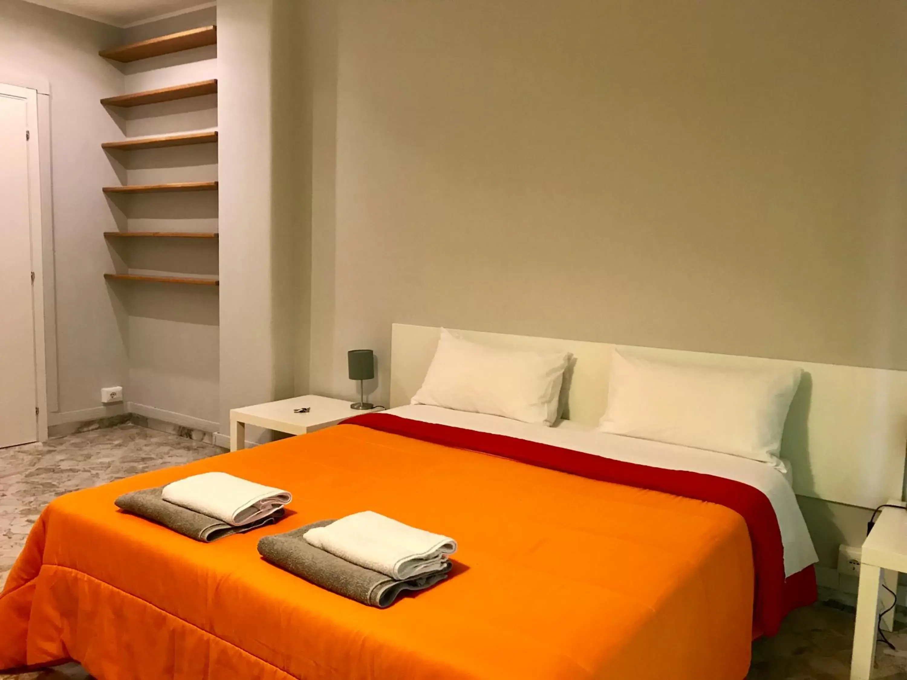 Bed in CAVOUR 124 -guest-room-