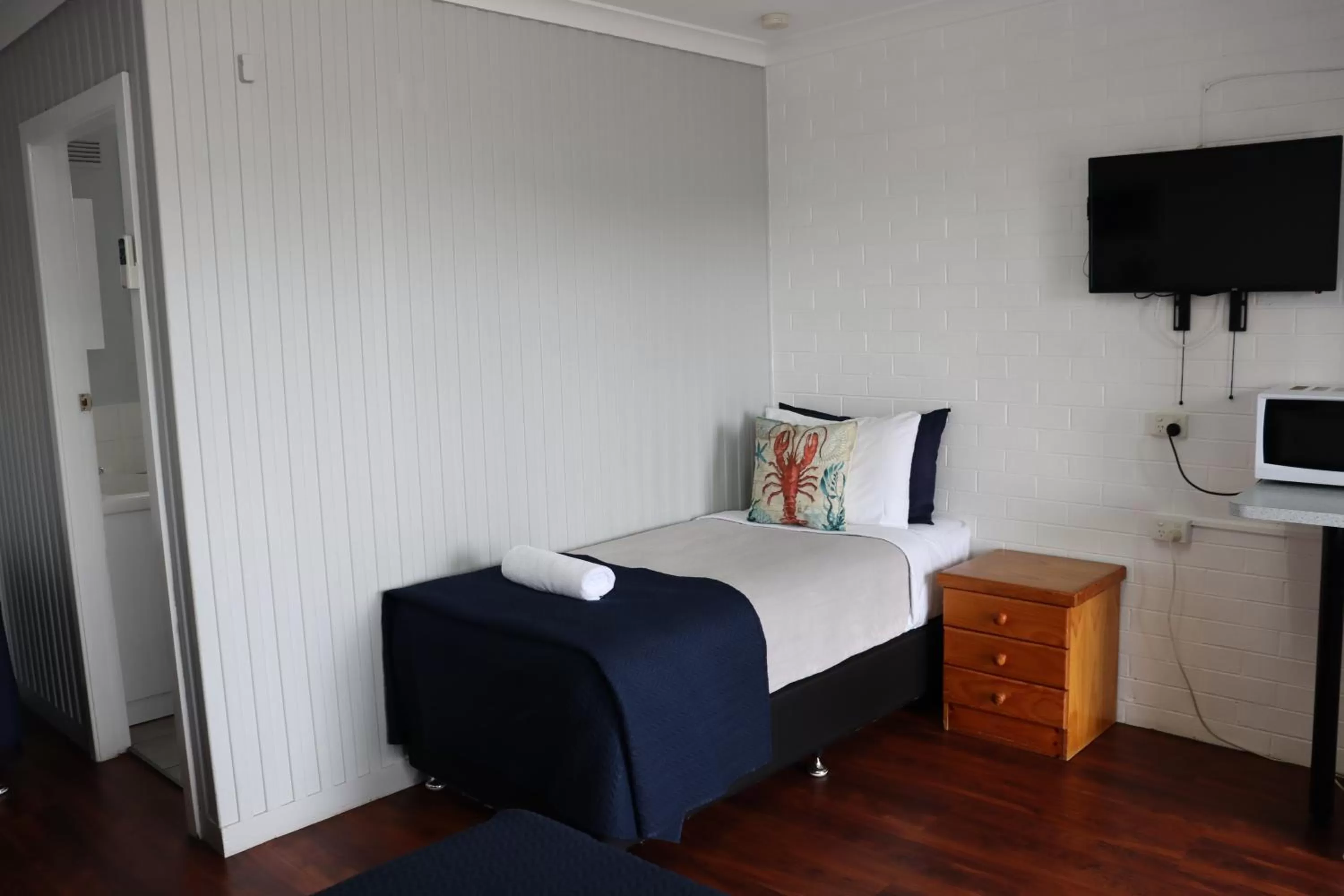 Standard Twin Room in Almare Tourist Motel