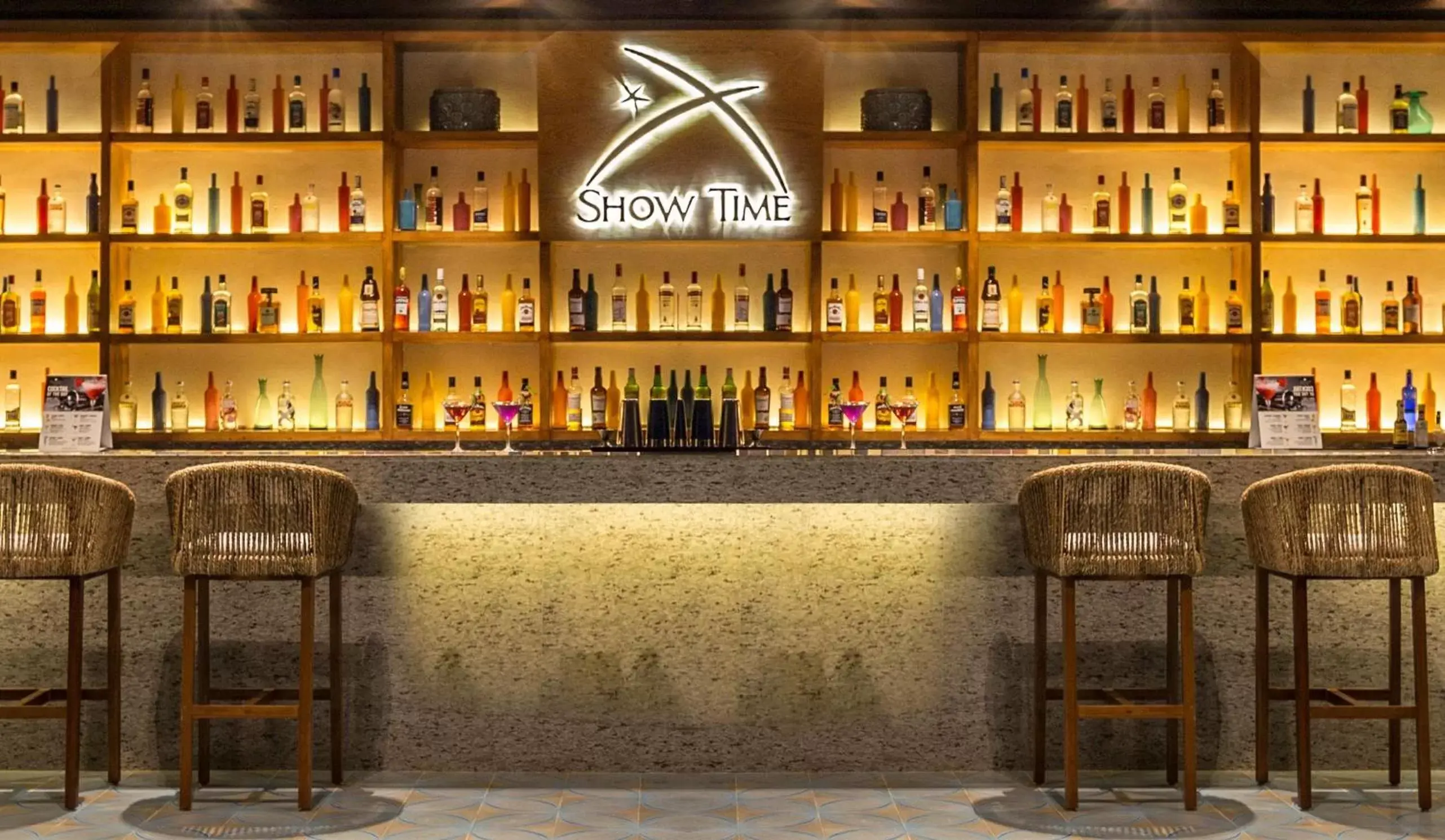 Lounge or bar in Secrets Royal Beach Punta Cana - Adults Only - All Inclusive Lounge or bar in Secrets Royal Beach Punta Cana - Adults Only - All Inclusive