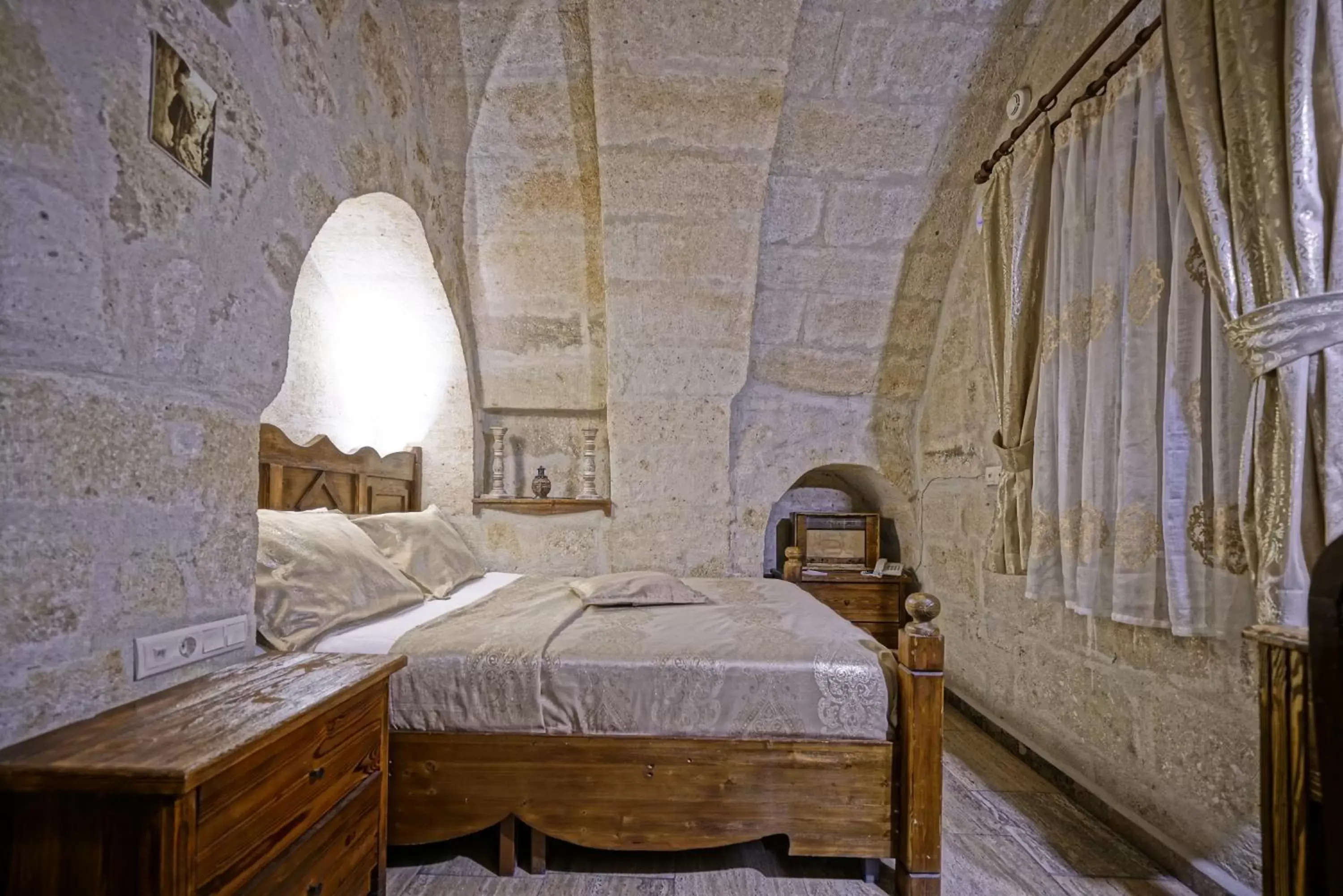 Bedroom in Maccan Cave Hotel