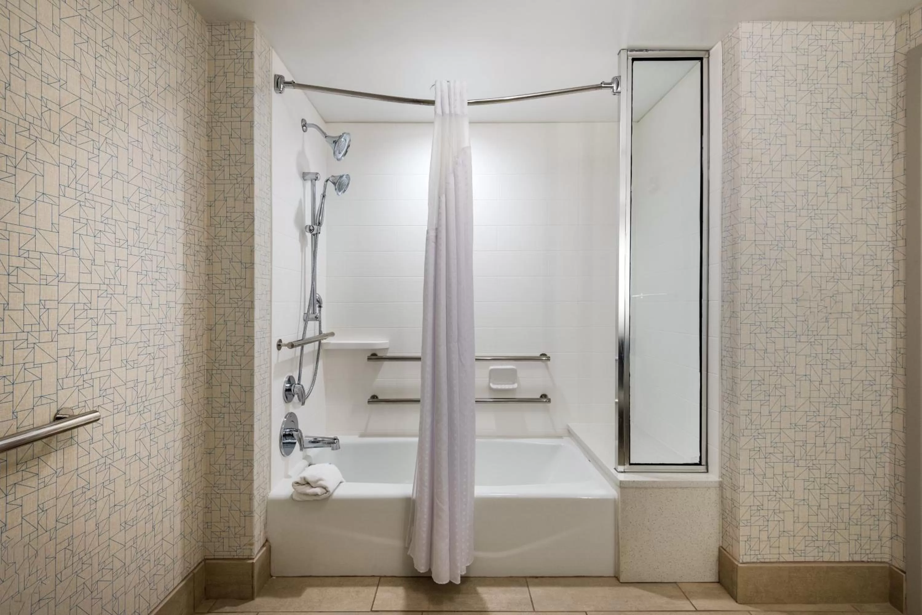 Bathroom in Holiday Inn Express & Suites Florence I-95 & I-20 Civic Ctr by IHG