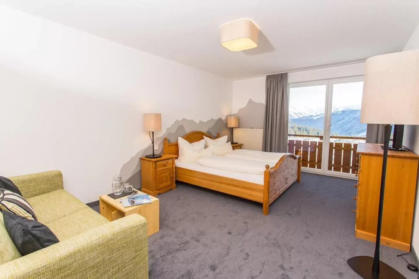 Double Room with Balcony in Alpengasthof Hörnlepass Double Room with Balcony in Alpengasthof Hörnlepass