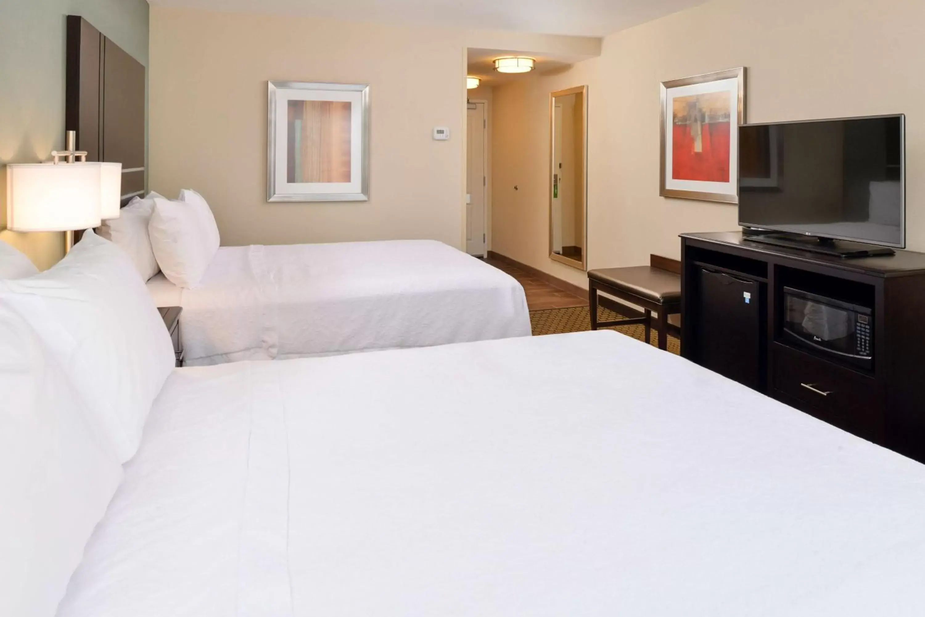 Bed in Hampton Inn & Suites Douglas