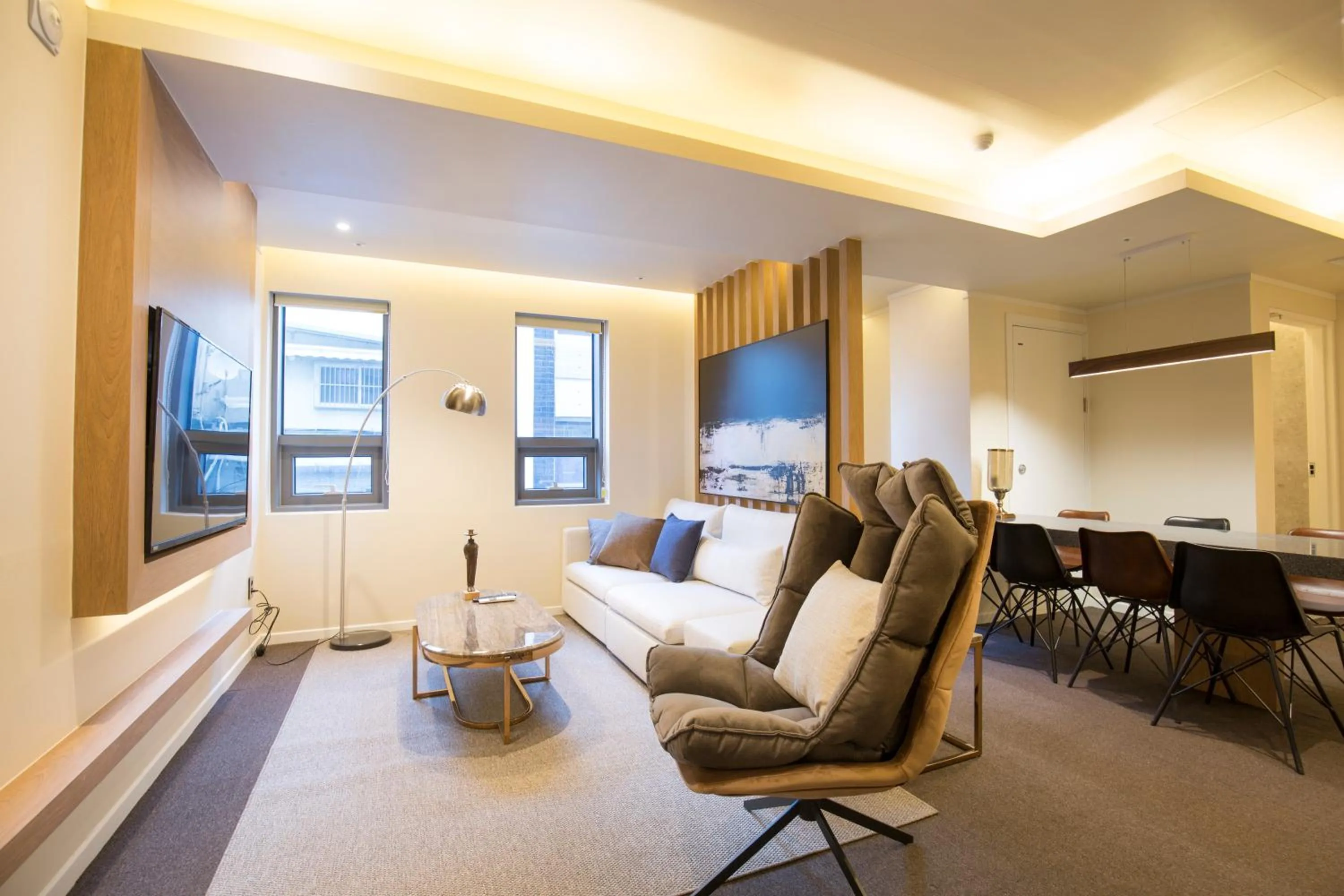 Living room, Seating Area in UH Suite The Jongno
