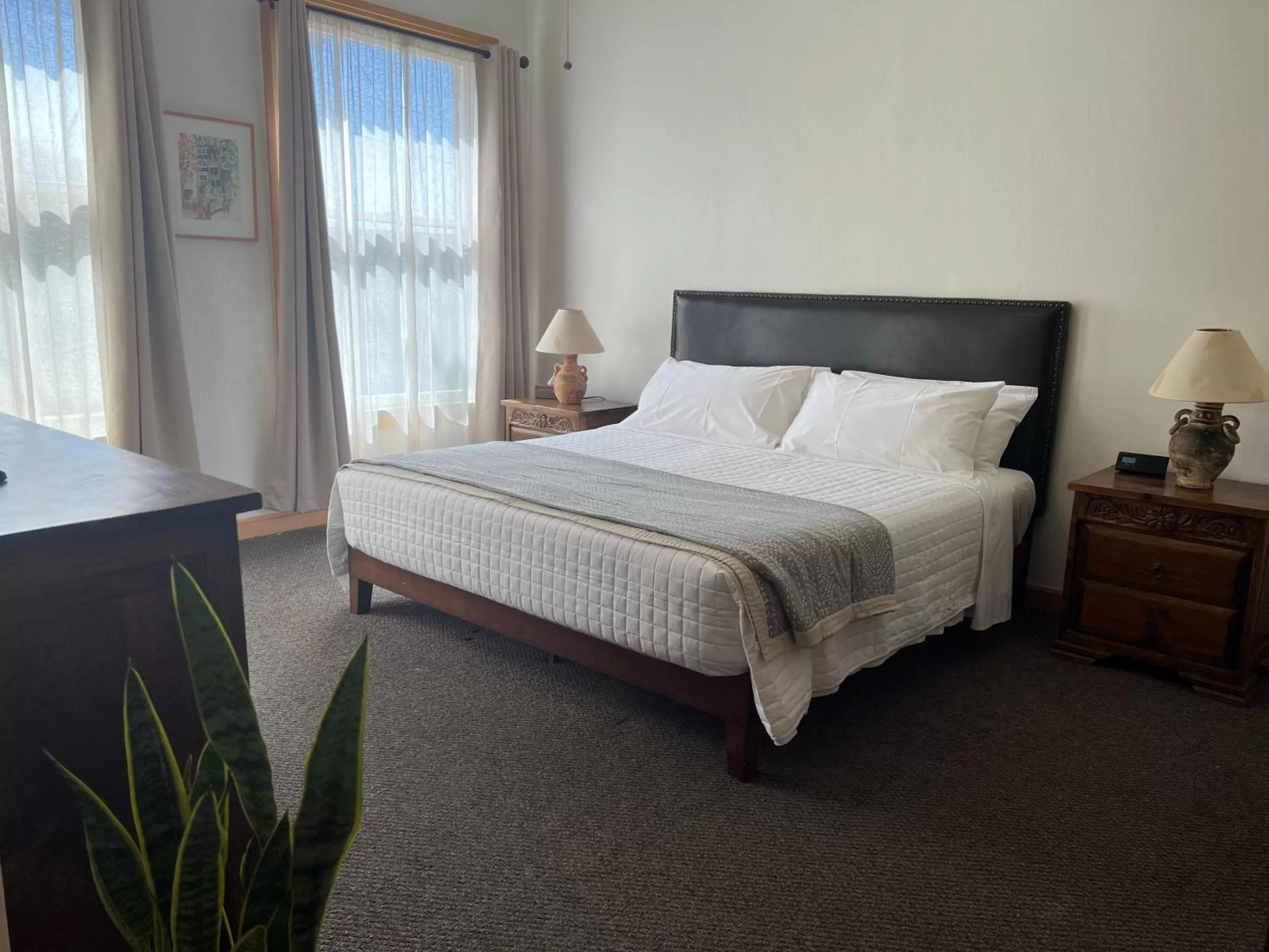 Bedroom, Bed in Canyon Rose Hotel