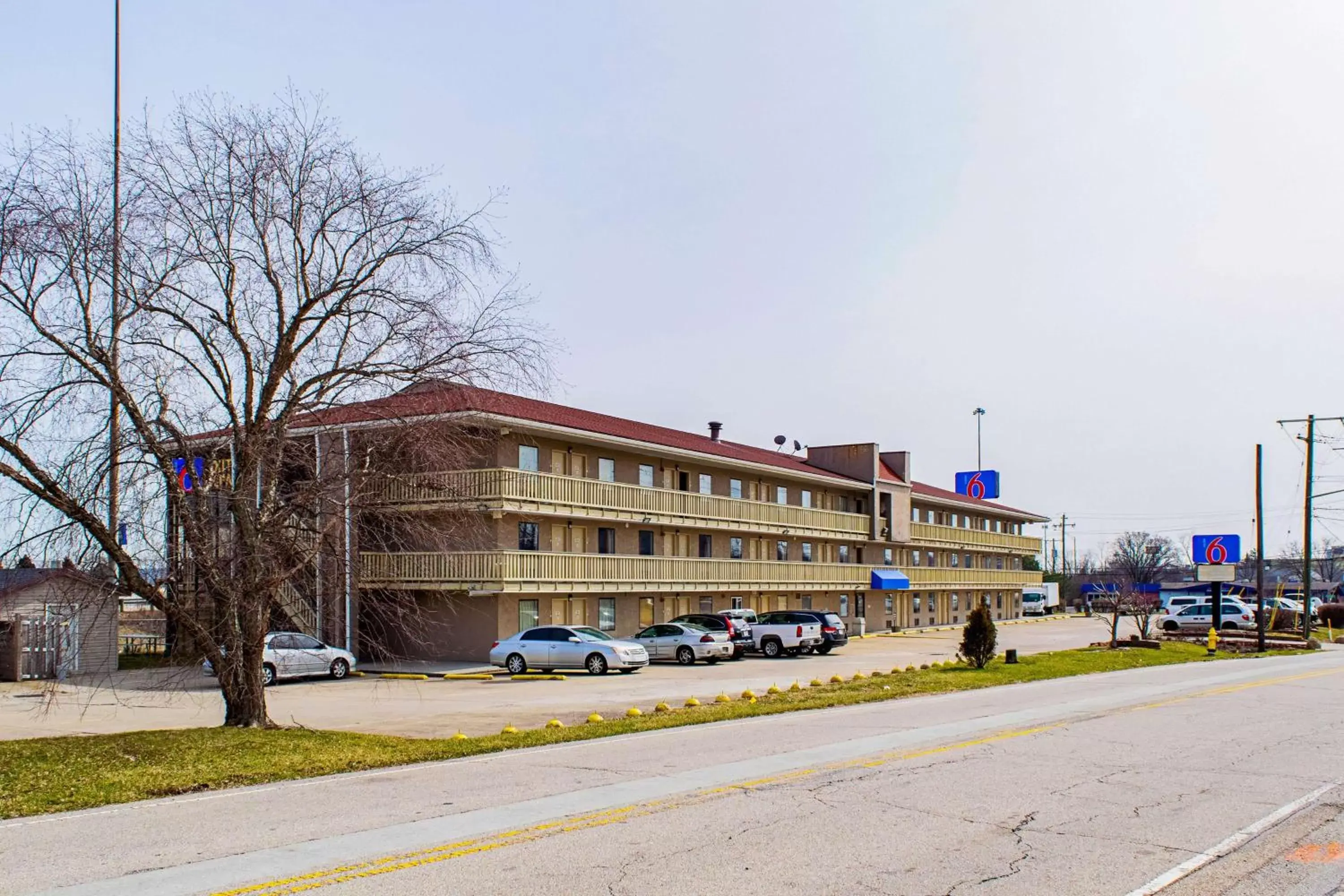 Property Building in Motel 6-Cincinnati, OH