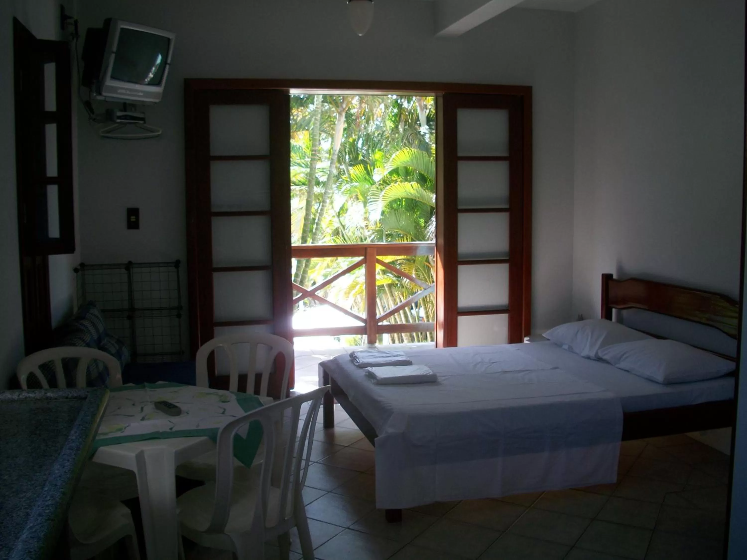 Balcony/Terrace, Bed in Pousada Farol da Barra