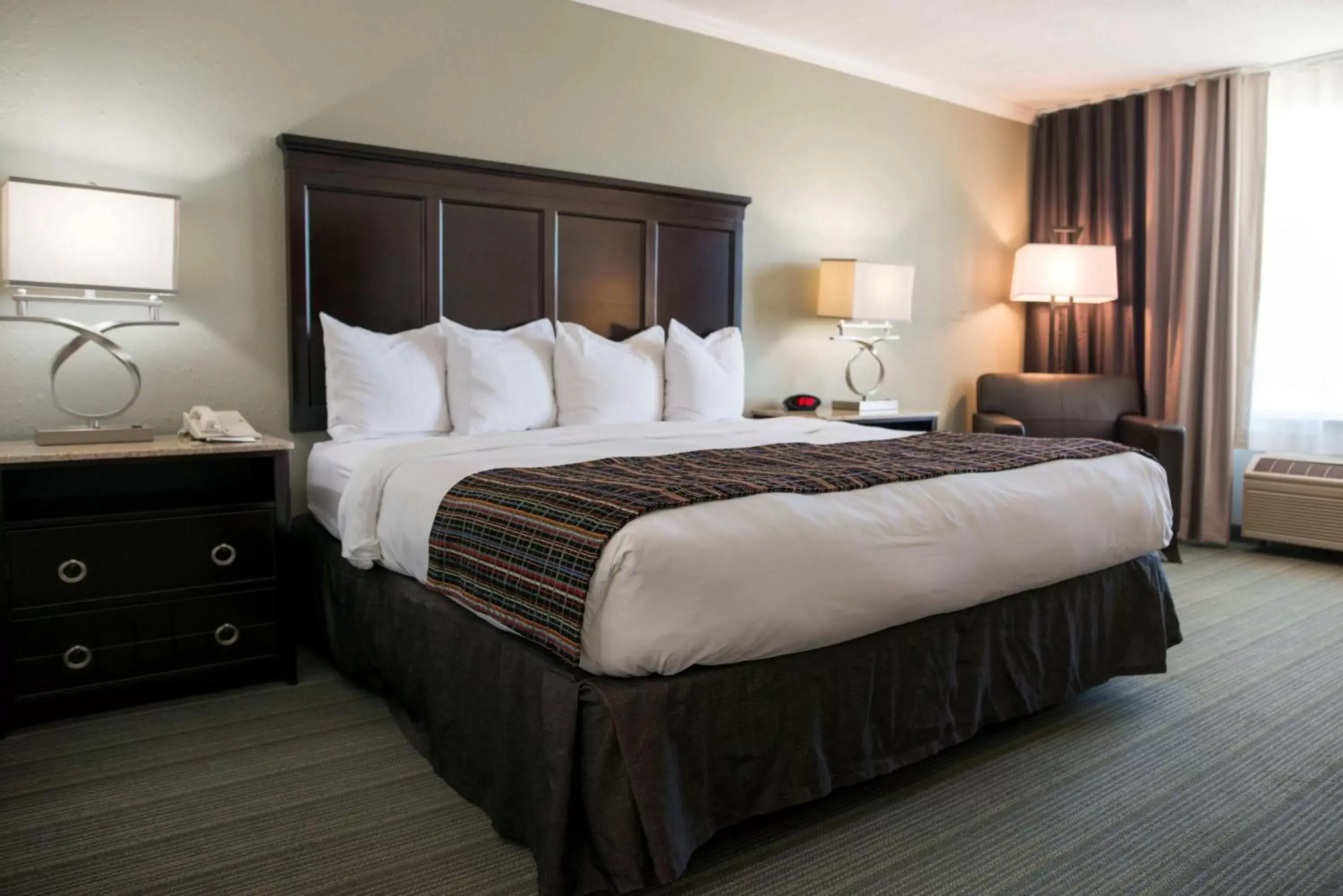 Photo of the whole room, Bed in Country Inn & Suites by Radisson, Effingham, IL