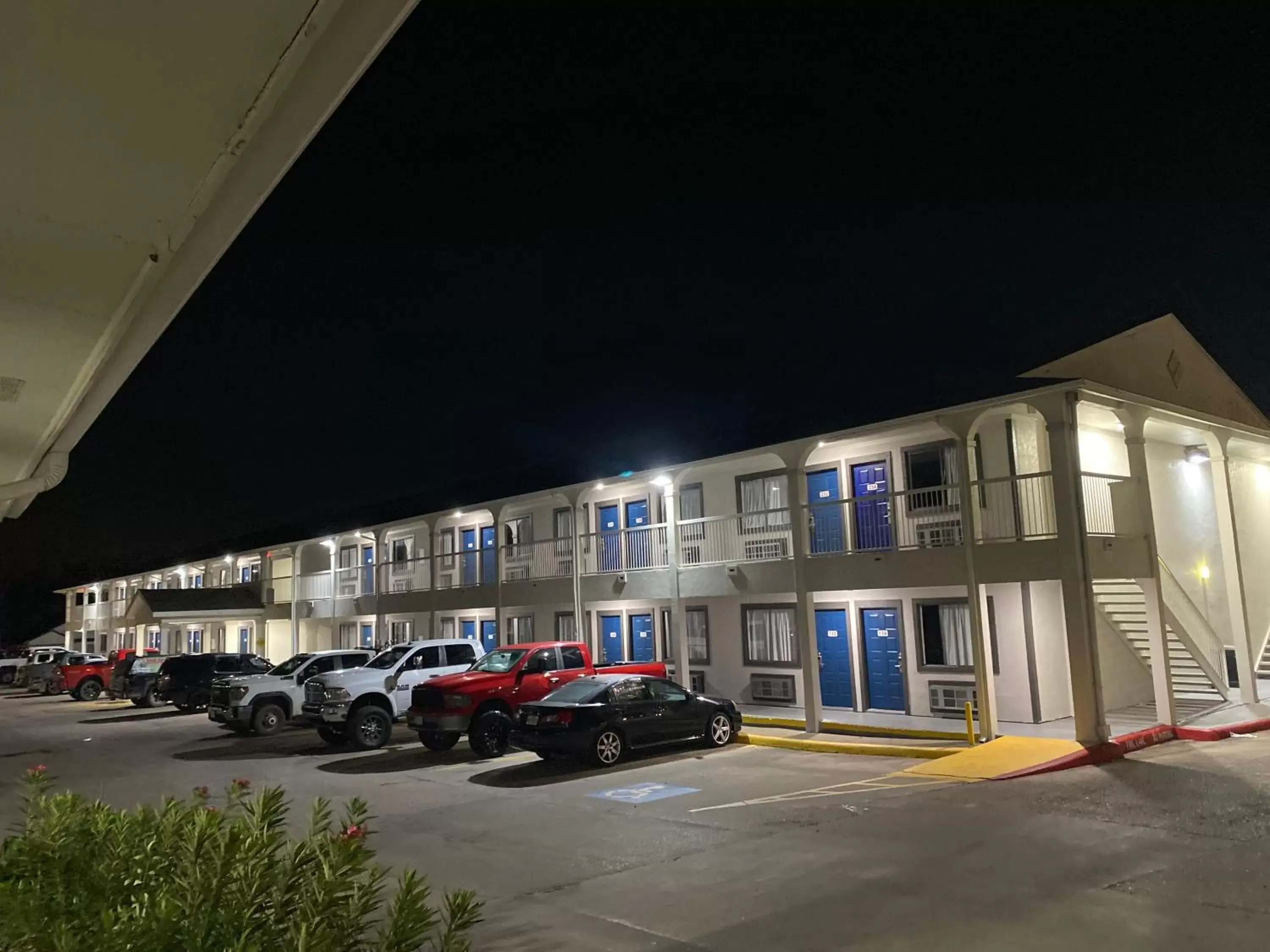 Property Building in Motel 6-Bryan, TX - College Station