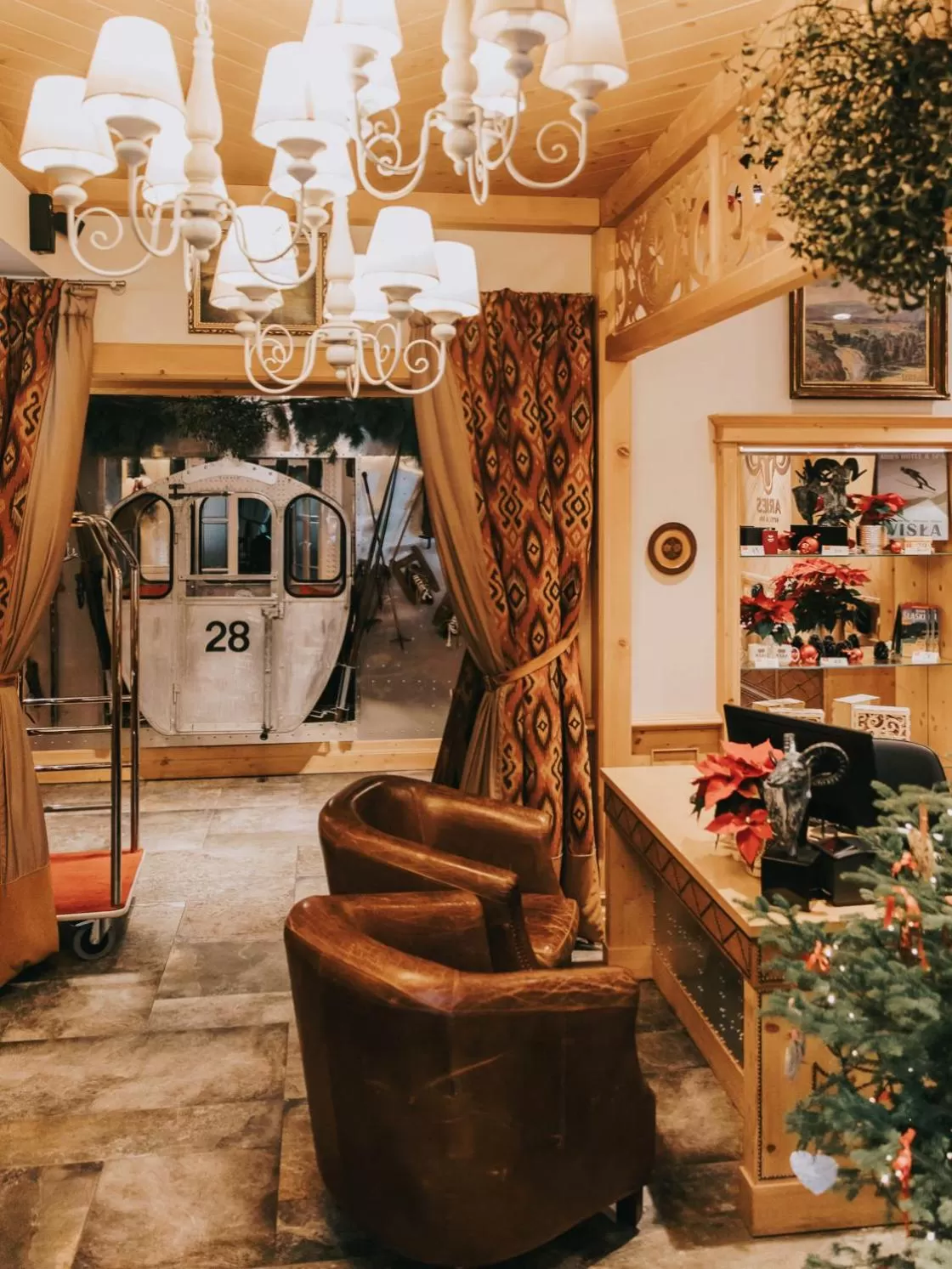 Lobby or reception in Aries Hotel & SPA Wisła