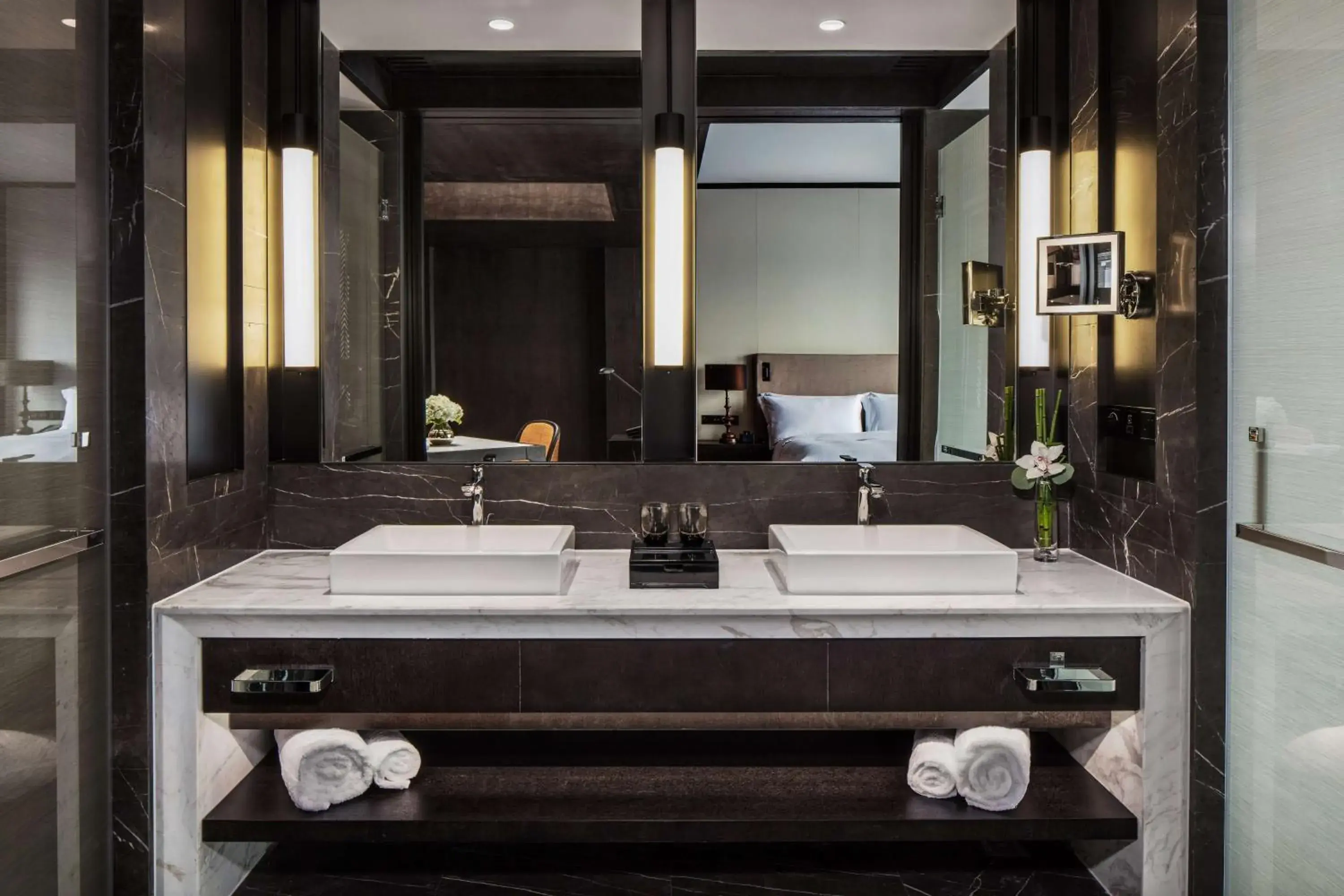 Bathroom in Hilton Ningbo Dongqian Lake