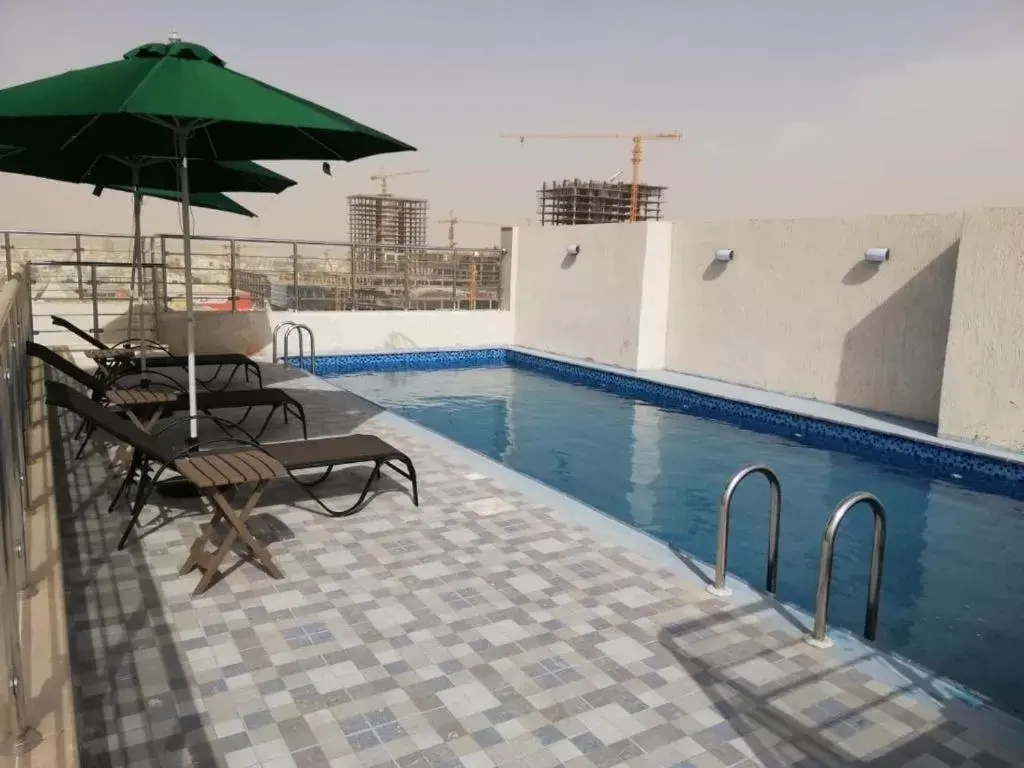 Swimming Pool in Ruve Jeddah Hotel