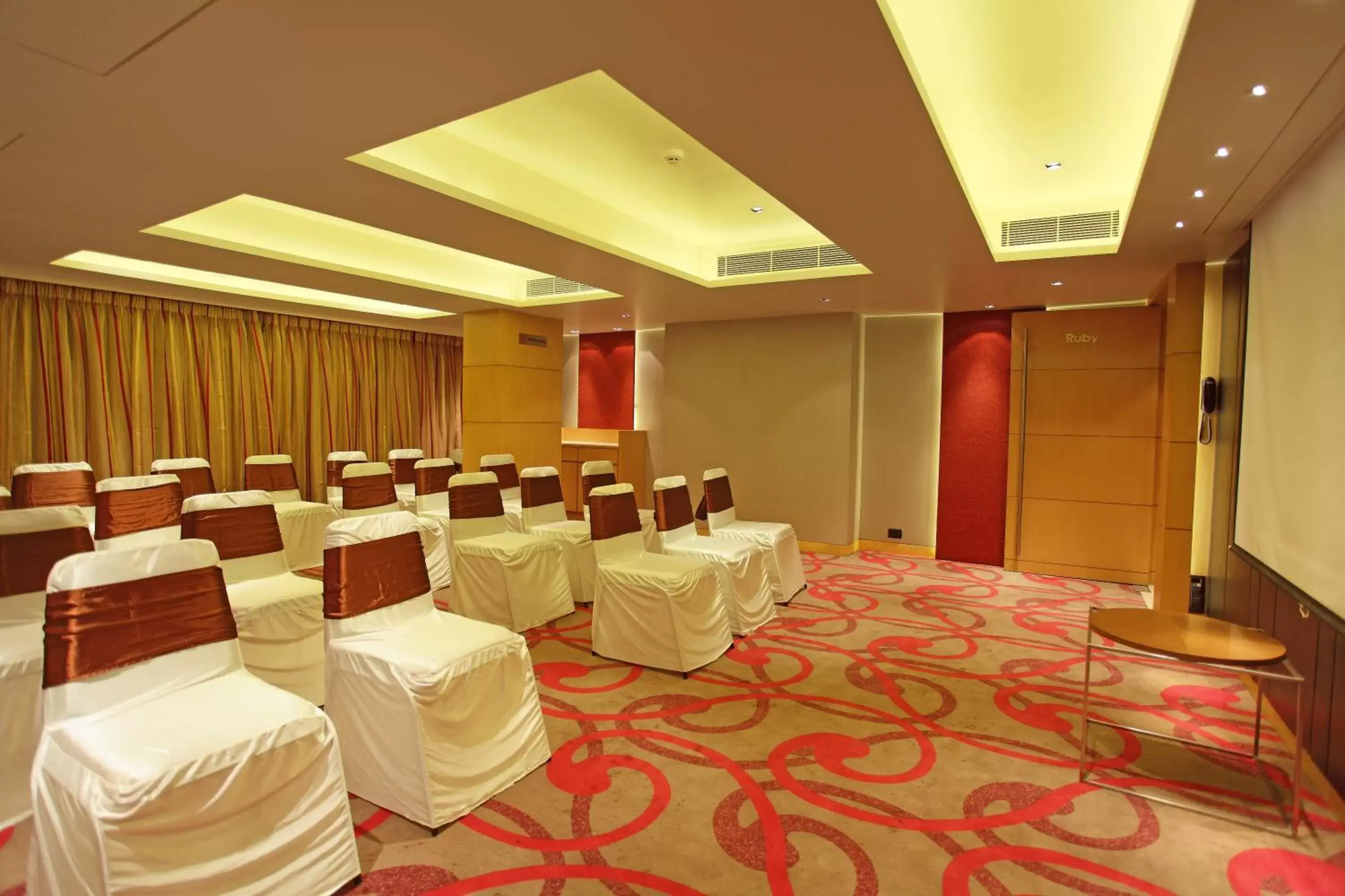 Business facilities in Comfort Inn Legacy