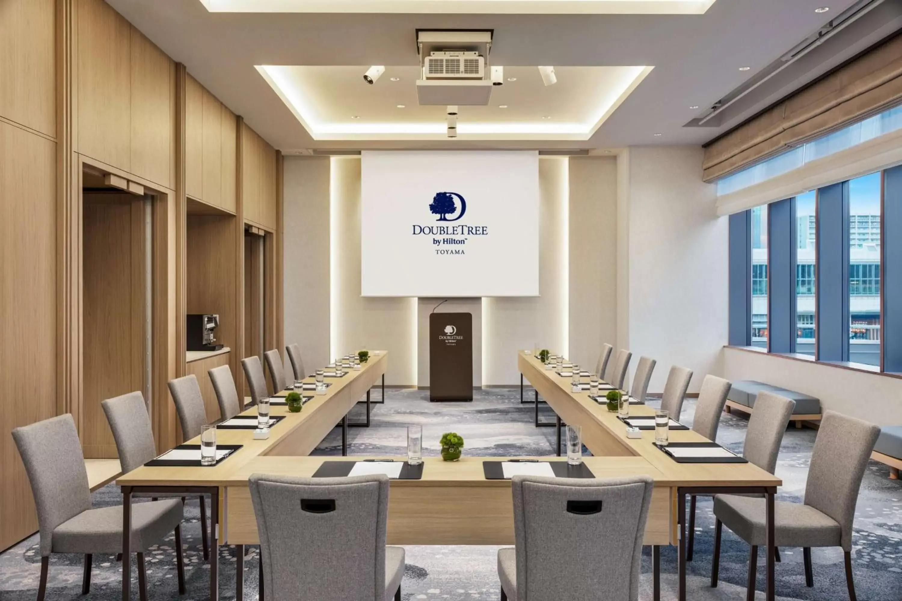 Meeting/conference room in DoubleTree by Hilton Toyama