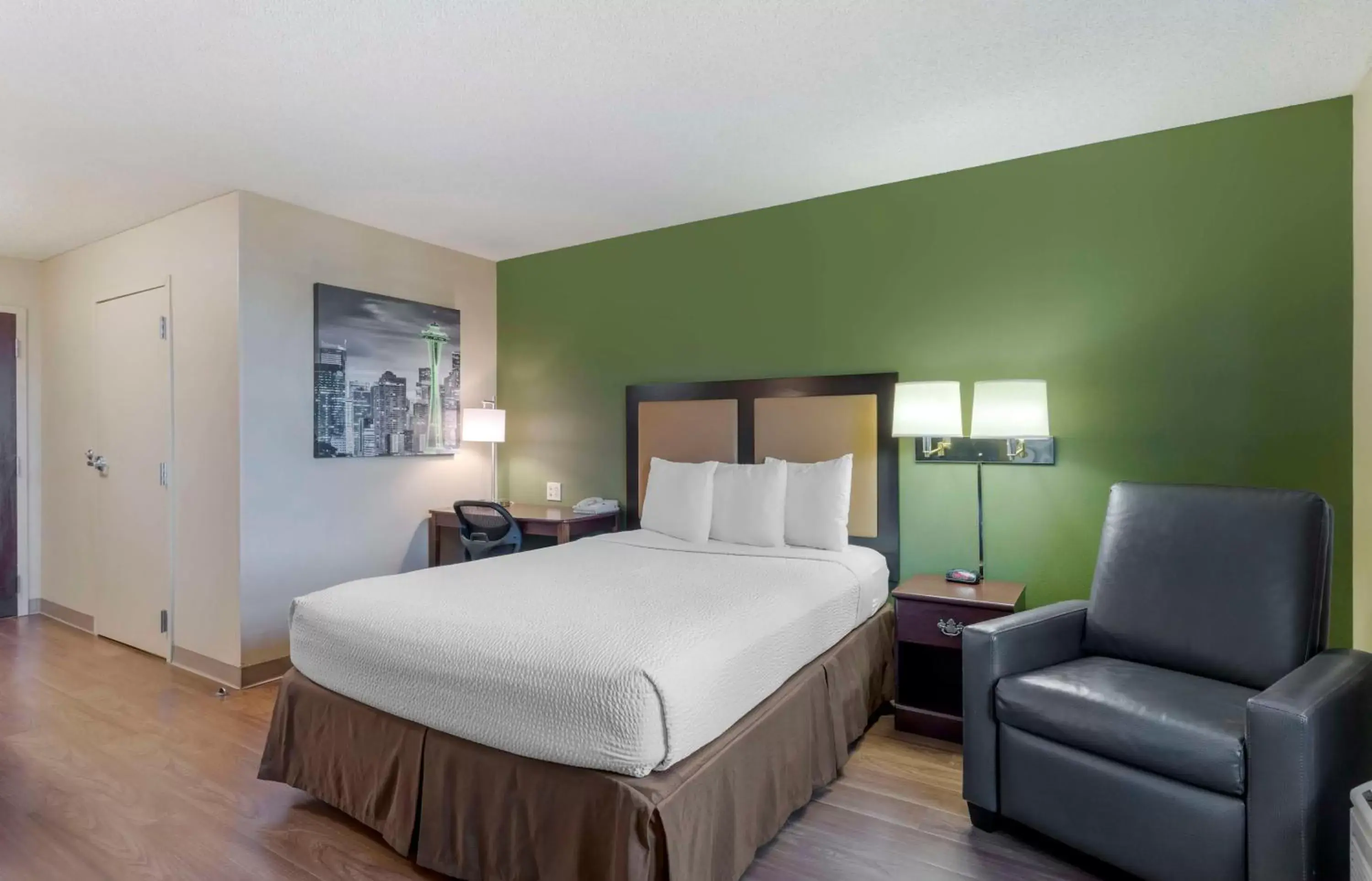 Bedroom, Bed in Extended Stay America Suites - Fremont - Warm Springs