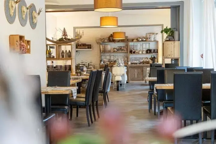 Food and drinks, Restaurant/Places to Eat in Gasthaus Hotel Rosenboom