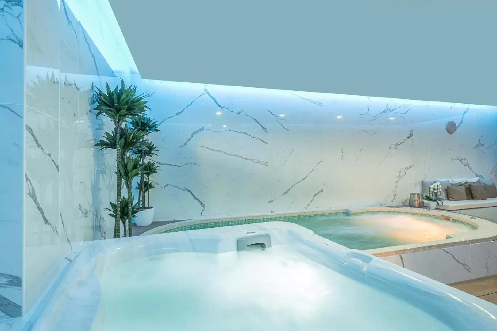 Spa and wellness centre/facilities, Swimming Pool in Le Palais Gallien Hôtel & Spa