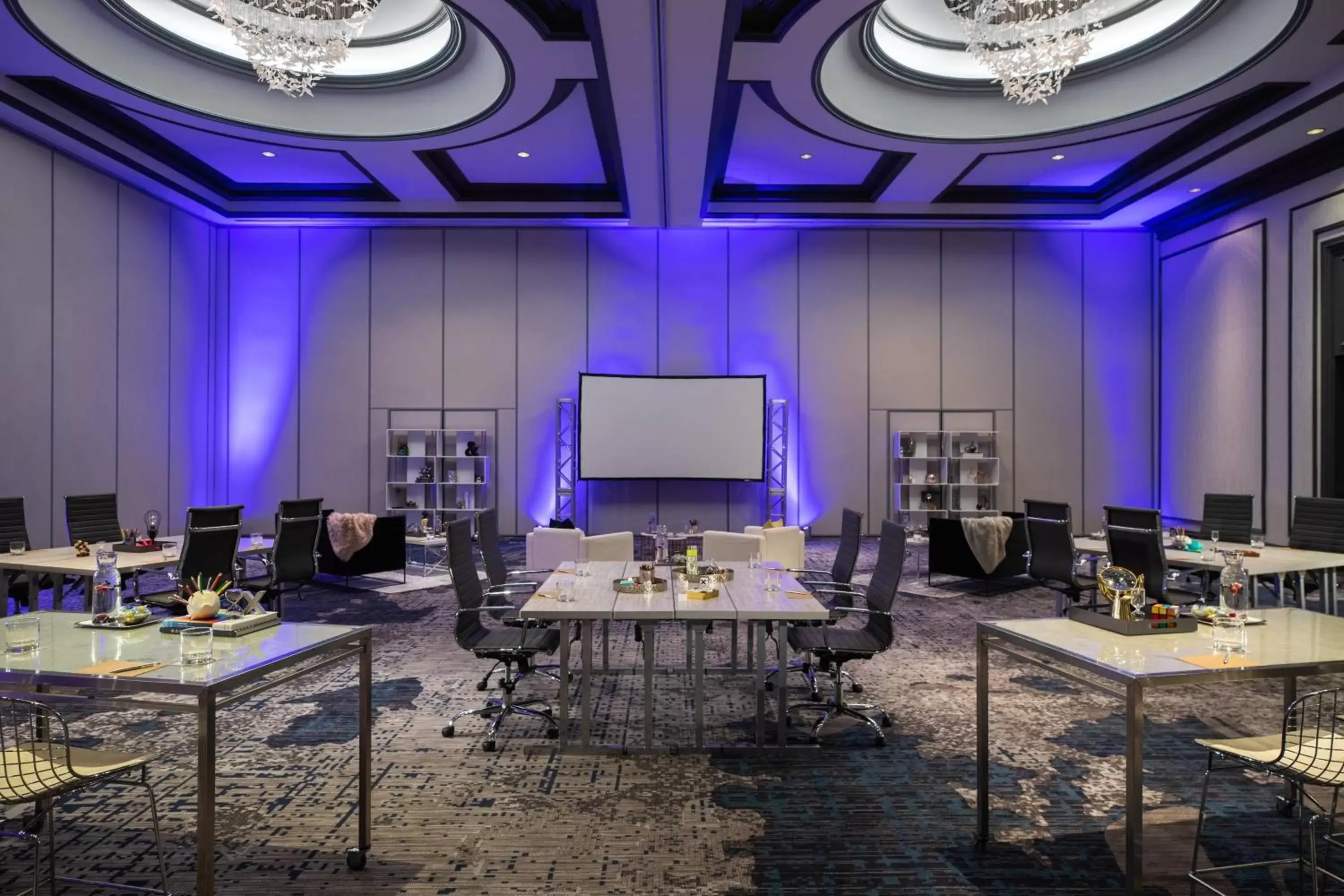 Meeting/conference room in Renaissance Chicago Downtown Hotel