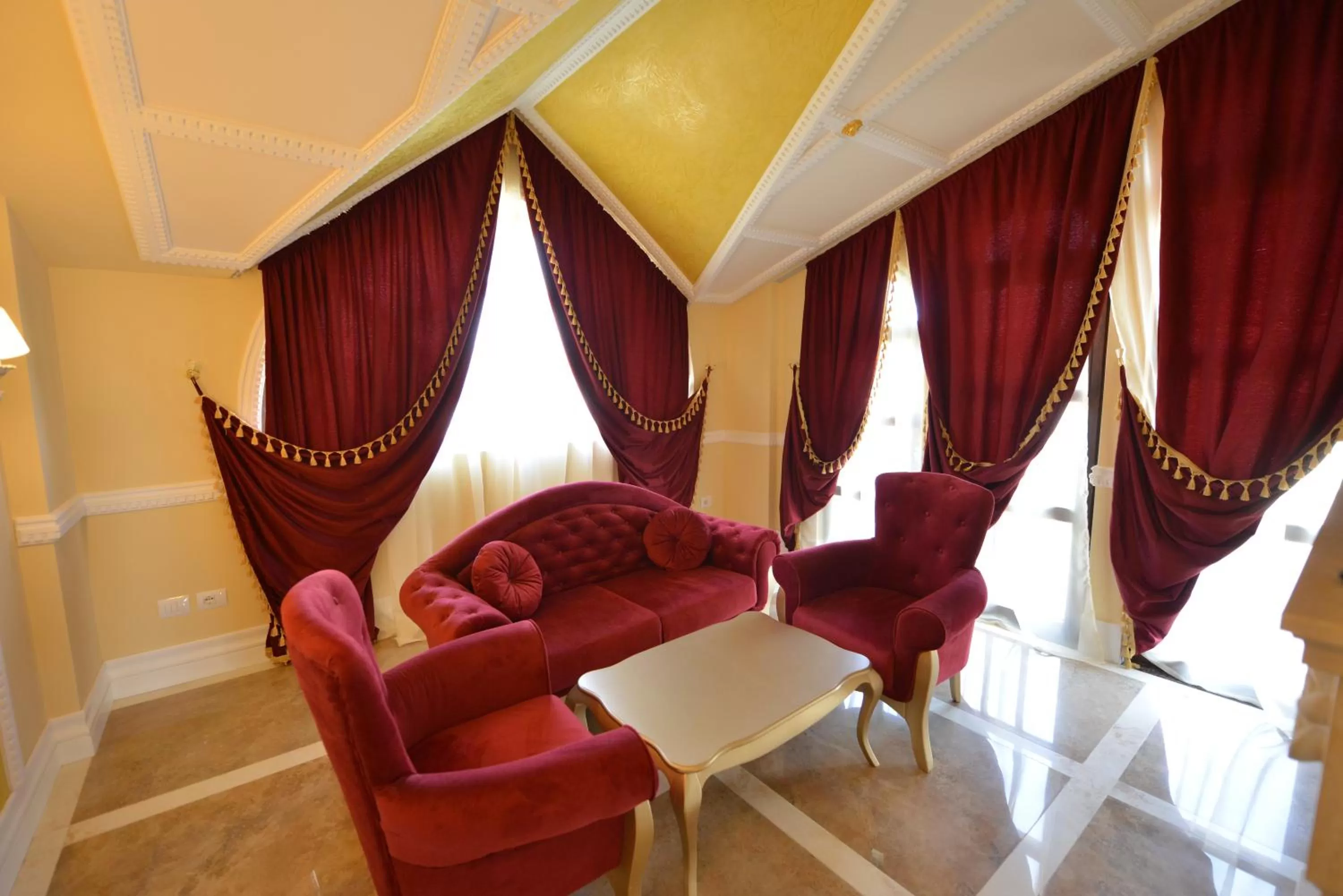 Living room, Seating Area in Luani ARTE