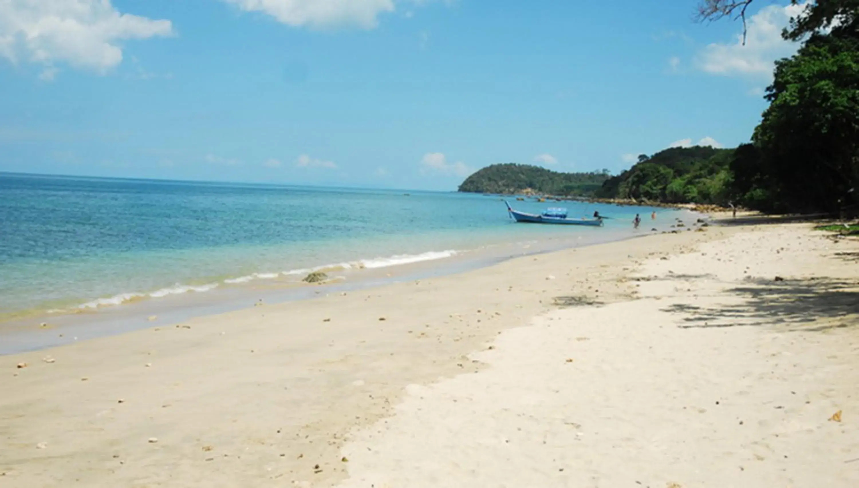 Beach in Koh Jum Resort