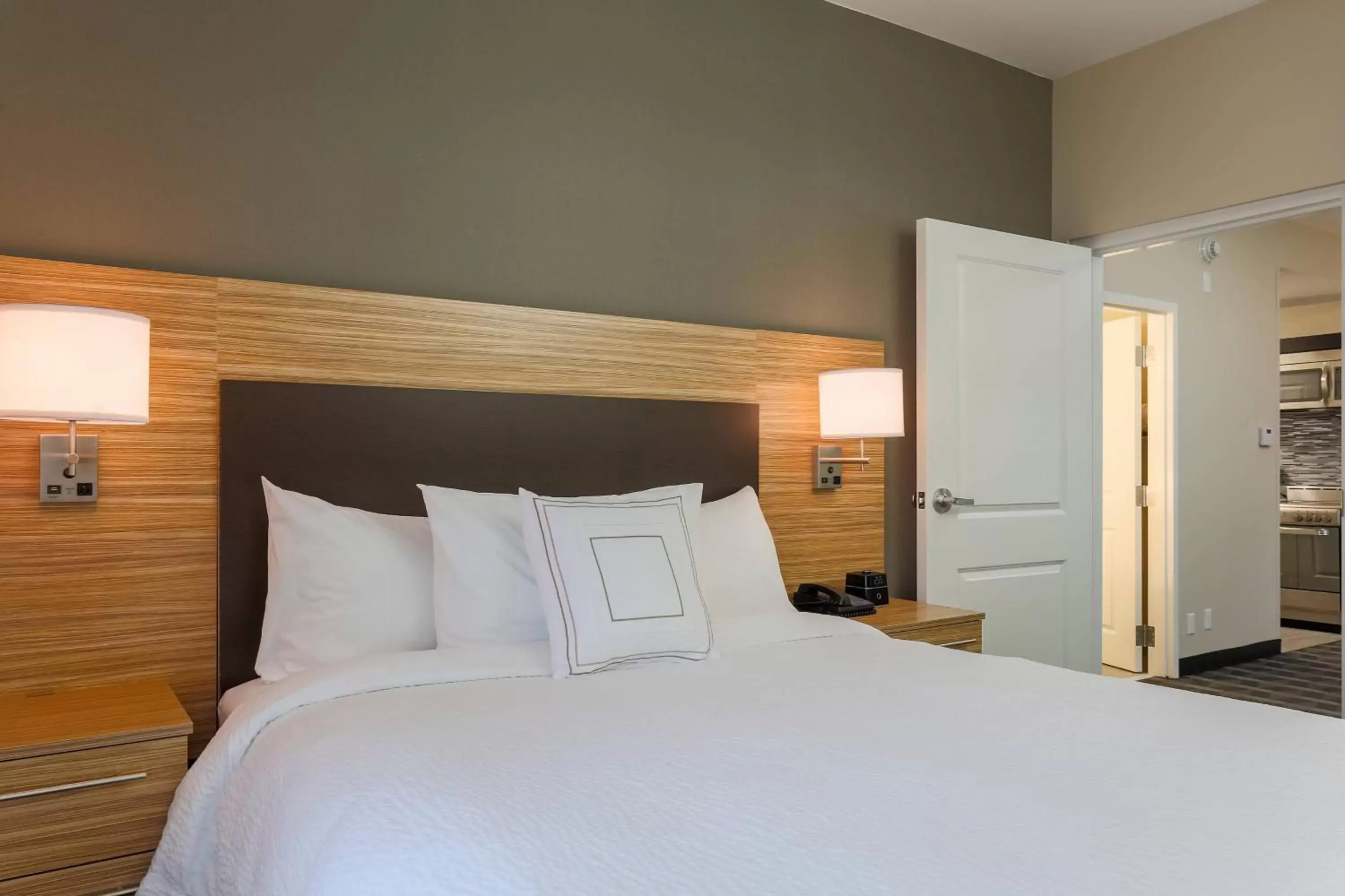Bedroom, Bed in TownePlace Suites by Marriott McAllen Edinburg