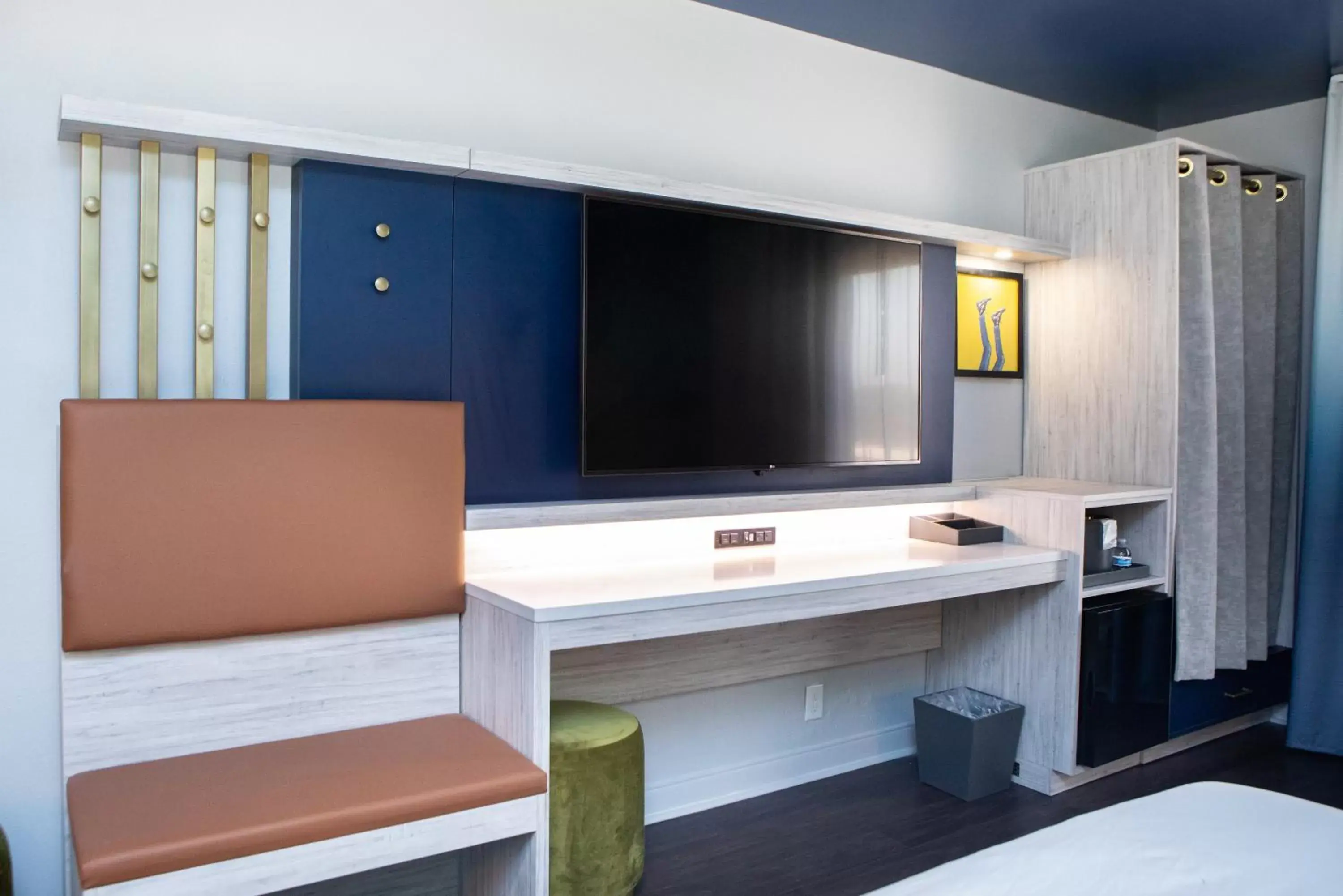 TV/Entertainment Center in Hotel Denim