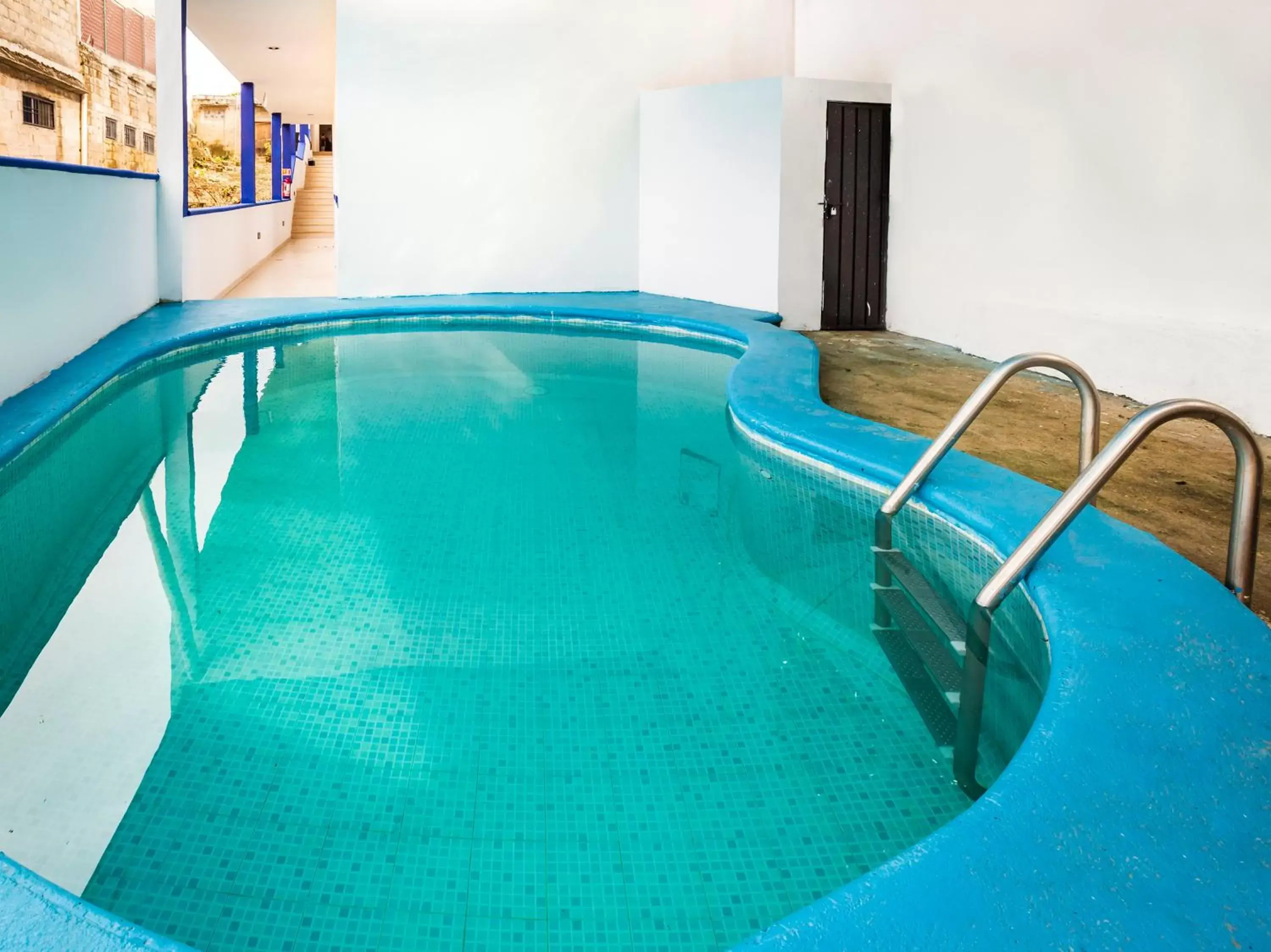 Swimming Pool in Hotel Zazil-Naj
