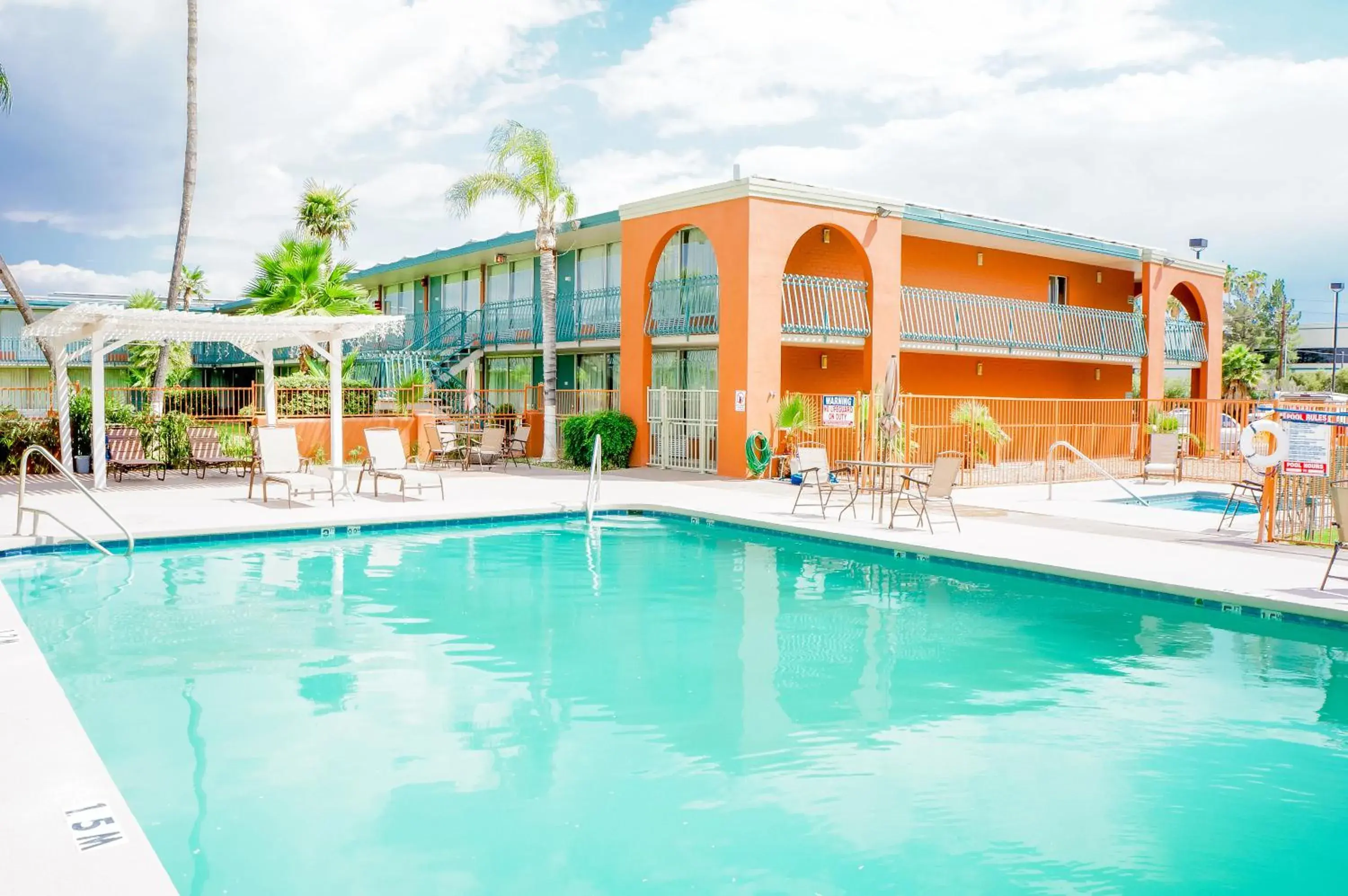 Swimming Pool in GLH Hotel