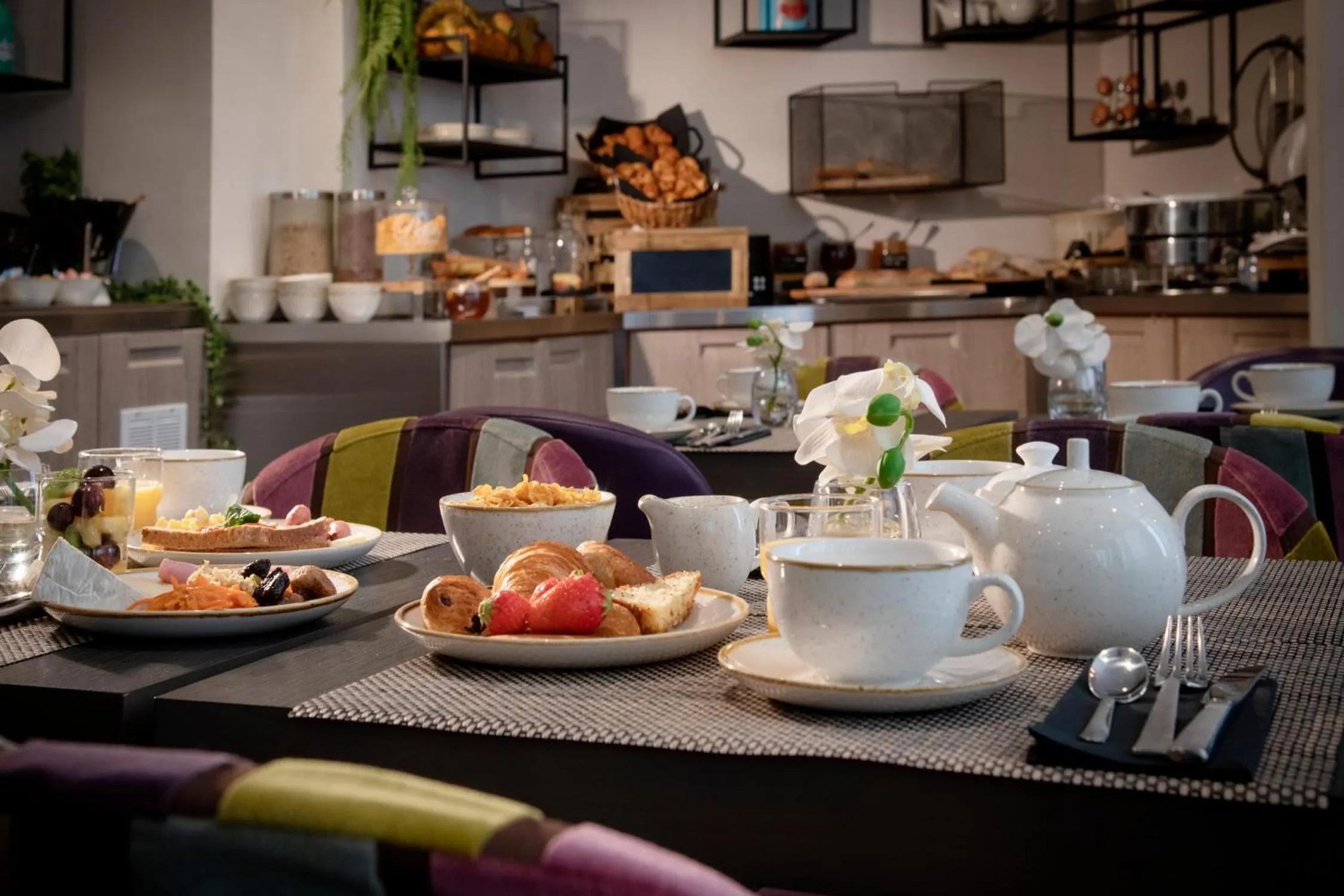 Buffet breakfast in Best Western Plus Nice Cosy Hotel