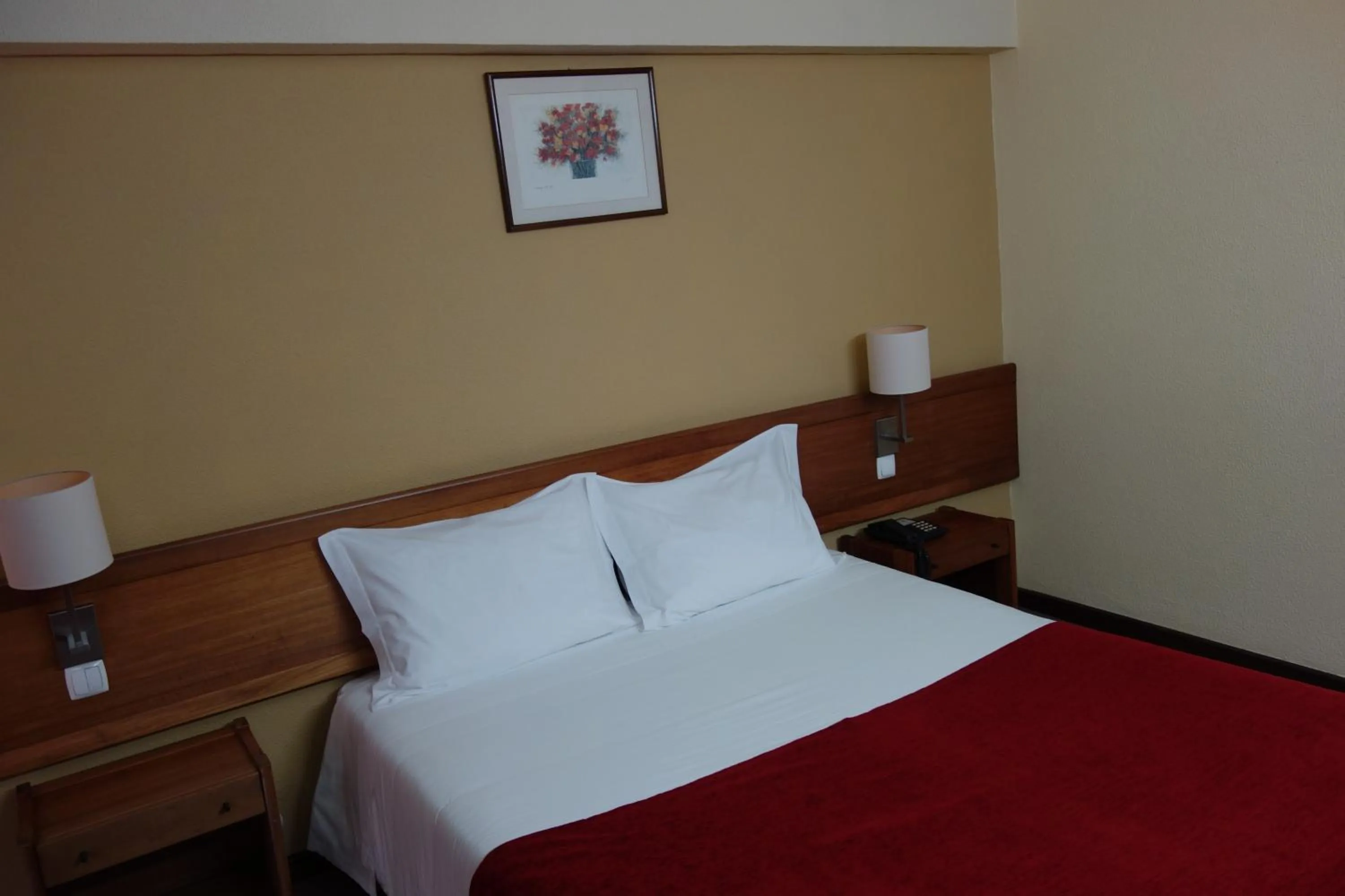 Property building, Bed in Hotel Senhora do Castelo