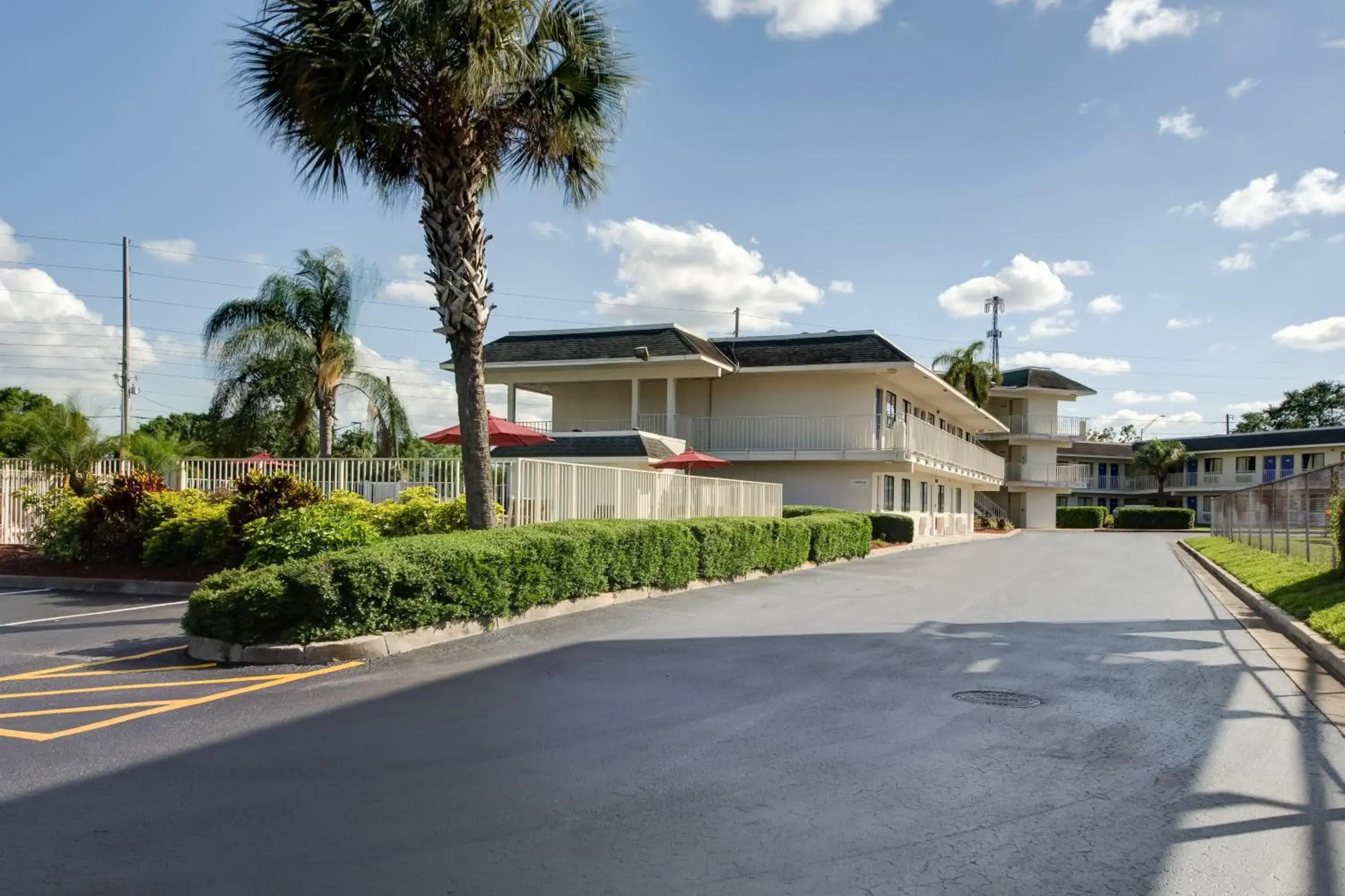 Property Building in Motel 6-Lakeland, FL