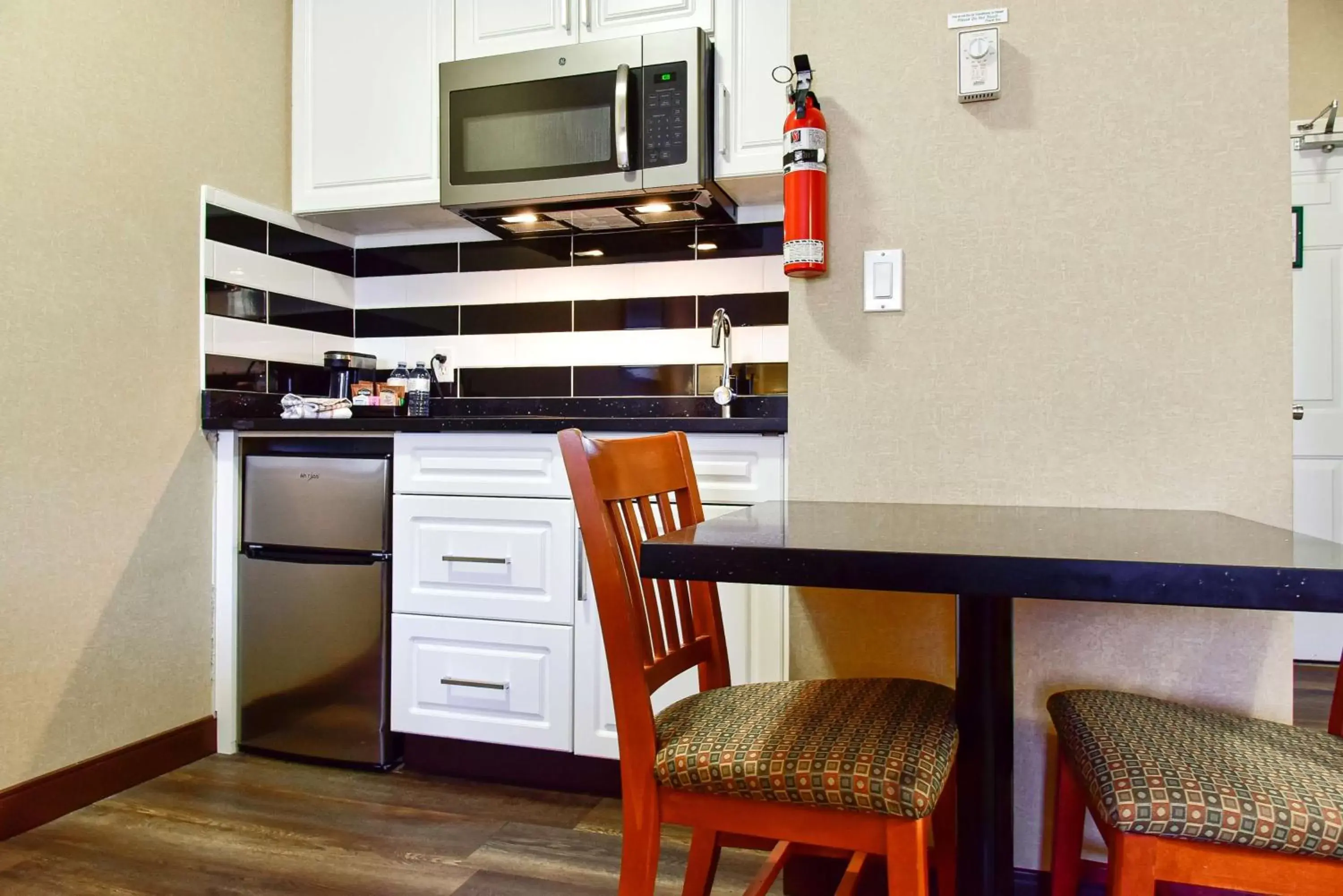 Other, Kitchen/Kitchenette in Best Western Plus Osoyoos Hotel & Suites