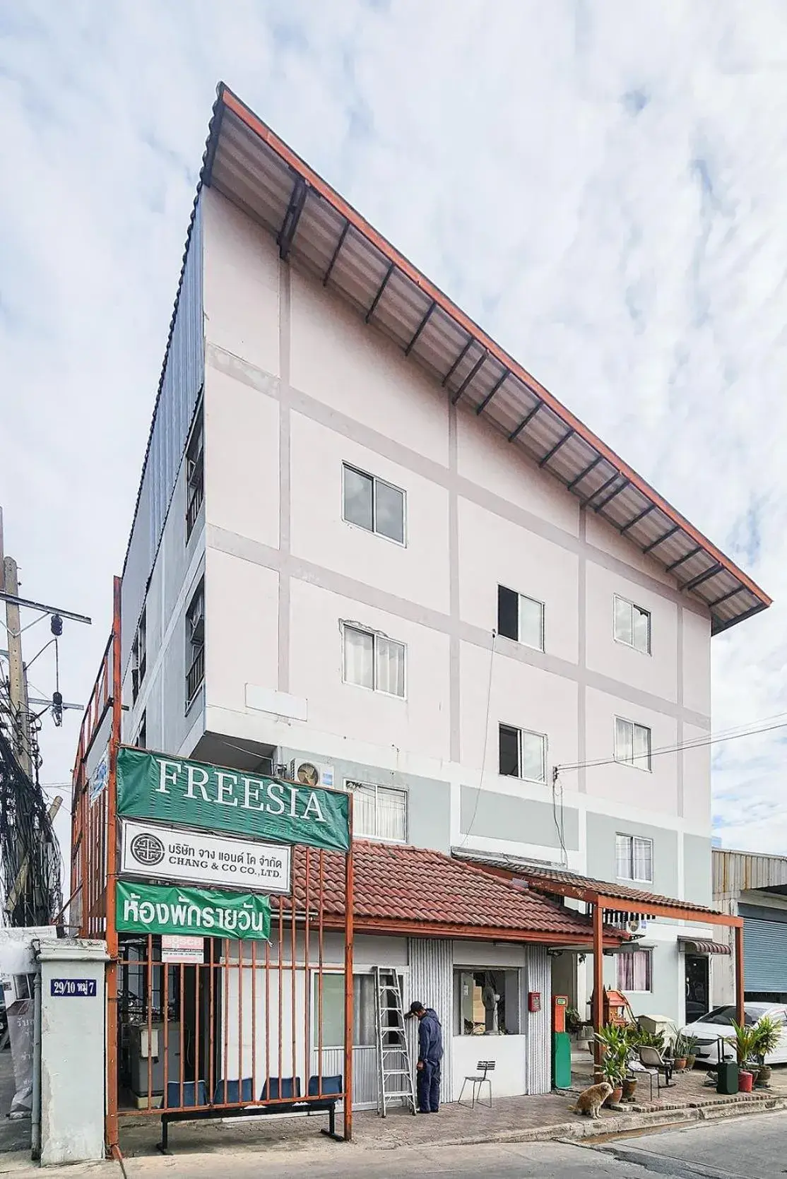 Property Building in Freesia Bangphi Guest House