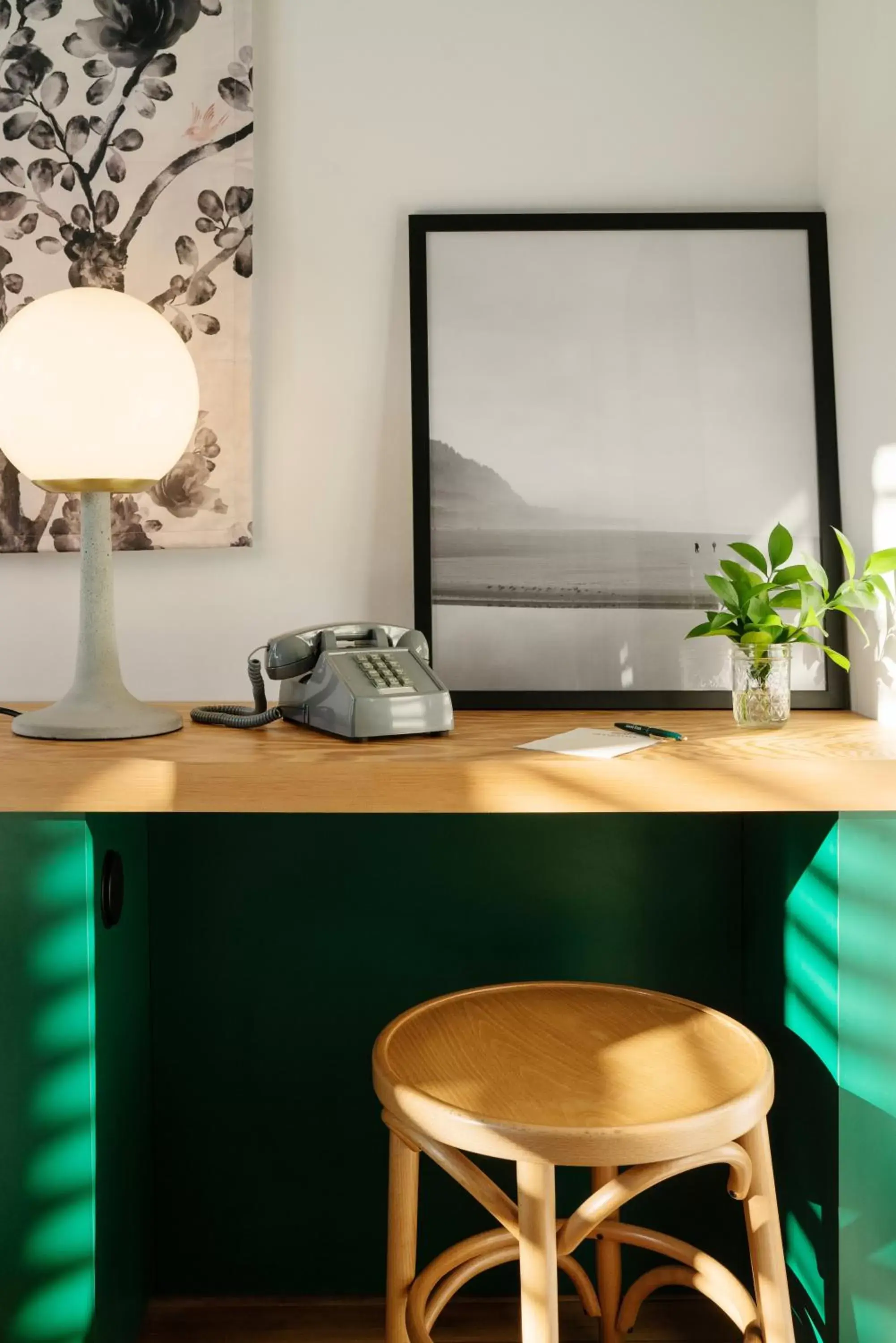 Seating area, Kitchen/Kitchenette in Hotel Grand Stark