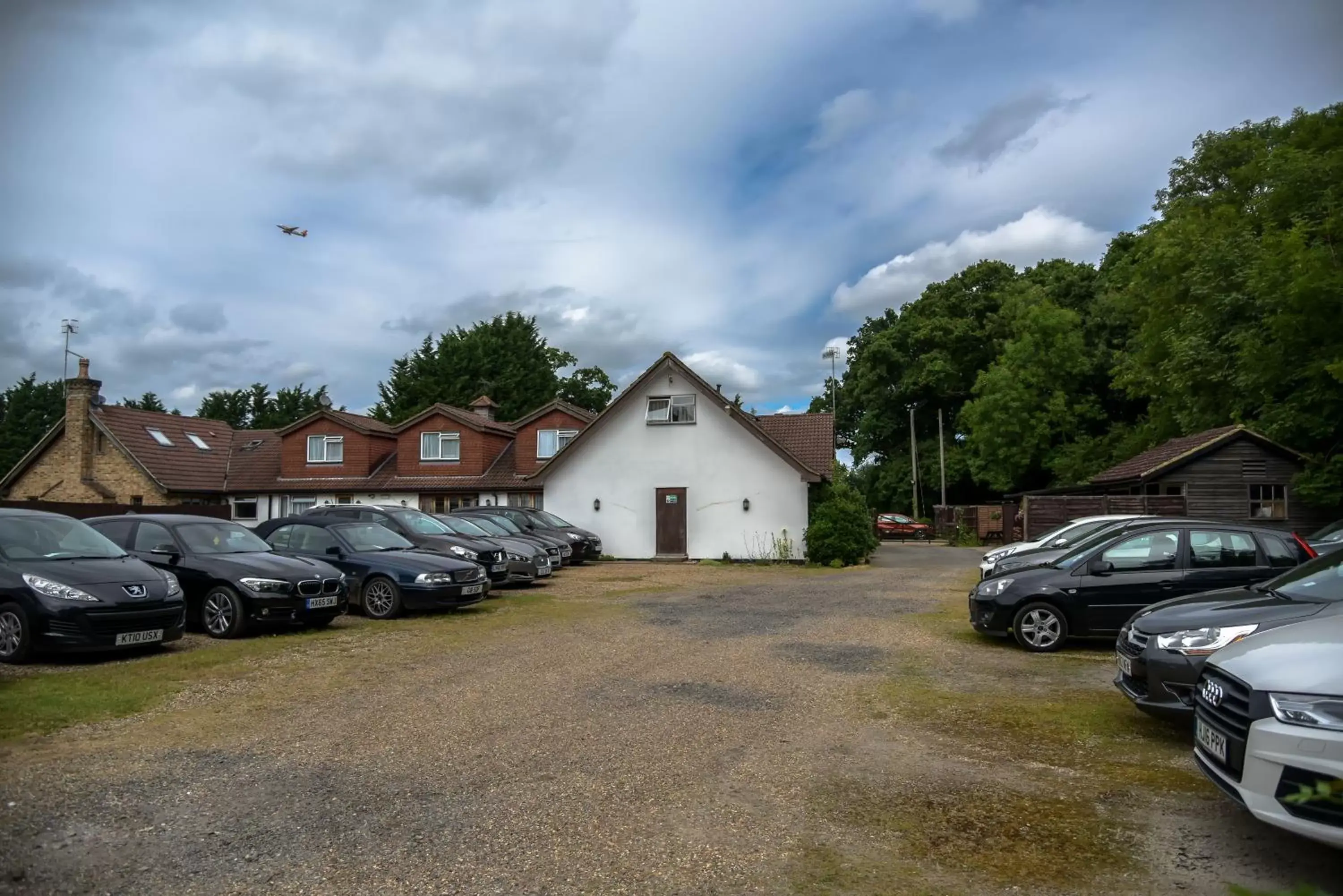 Area and facilities, Property Building in Little Foxes Hotel & Gatwick Airport Parking