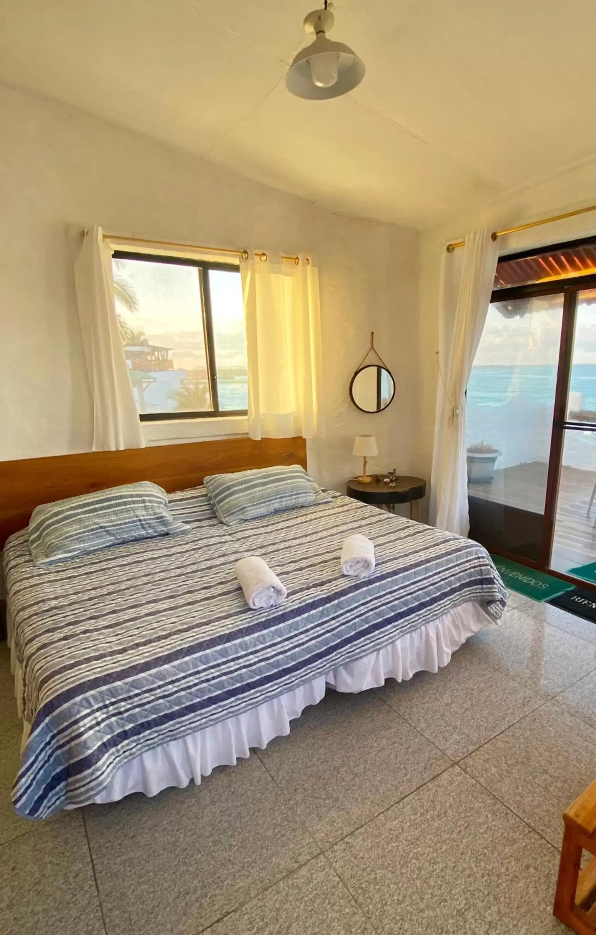 Suite with Sea View in Hostal Galapagos by Bar de Beto Suite with Sea View in Hostal Galapagos by Bar de Beto