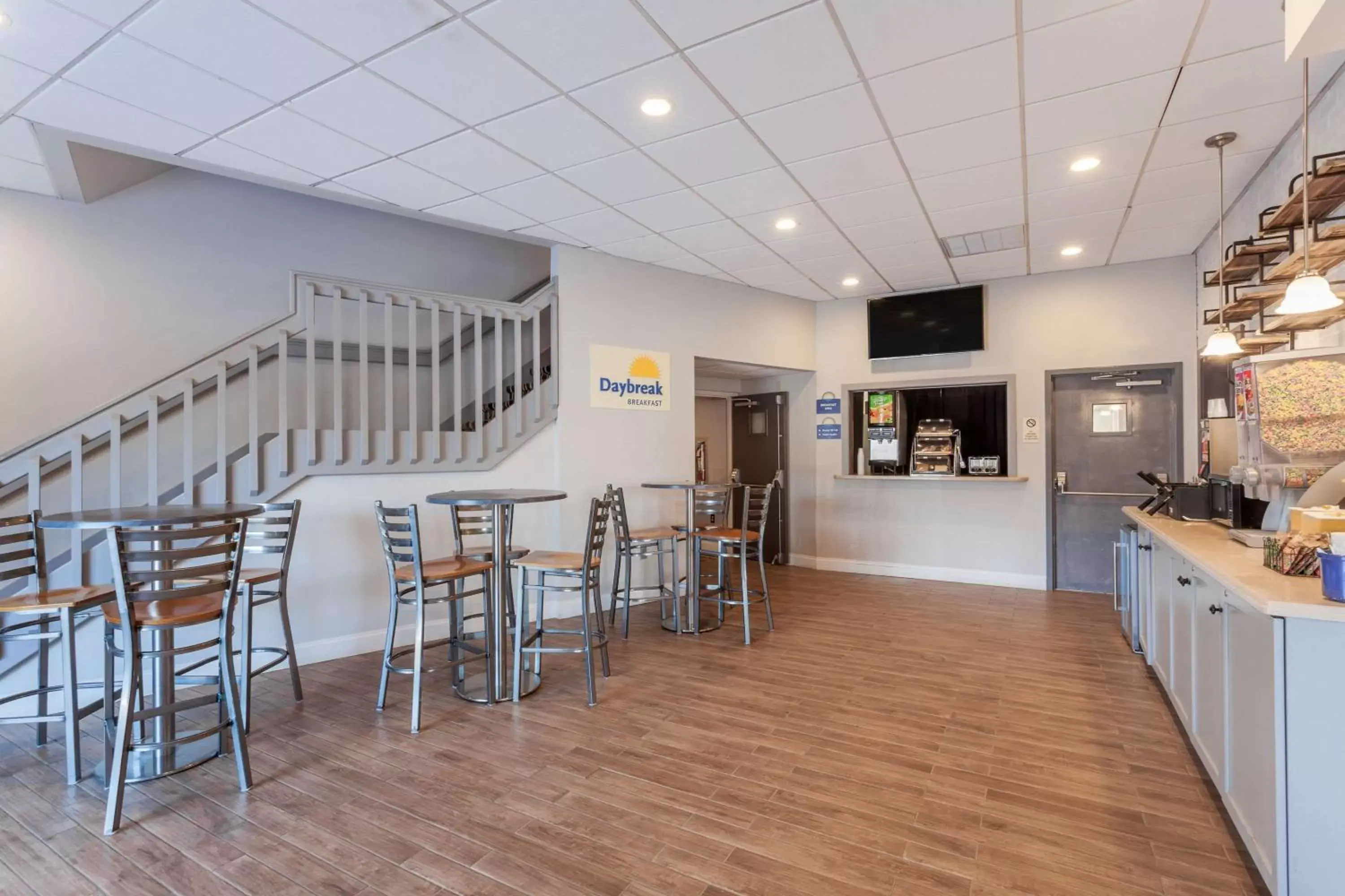 Restaurant/places to eat in Days Inn & Suites by Wyndham Lancaster Amish Country Restaurant/places to eat in Days Inn & Suites by Wyndham Lancaster Amish Country