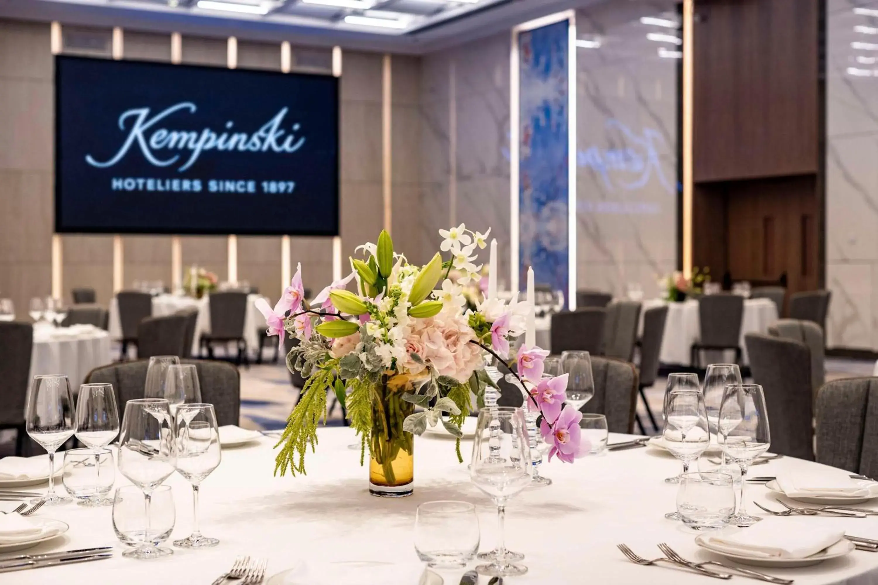 Meeting/conference room, Restaurant/Places to Eat in The David Kempinski Tel Aviv