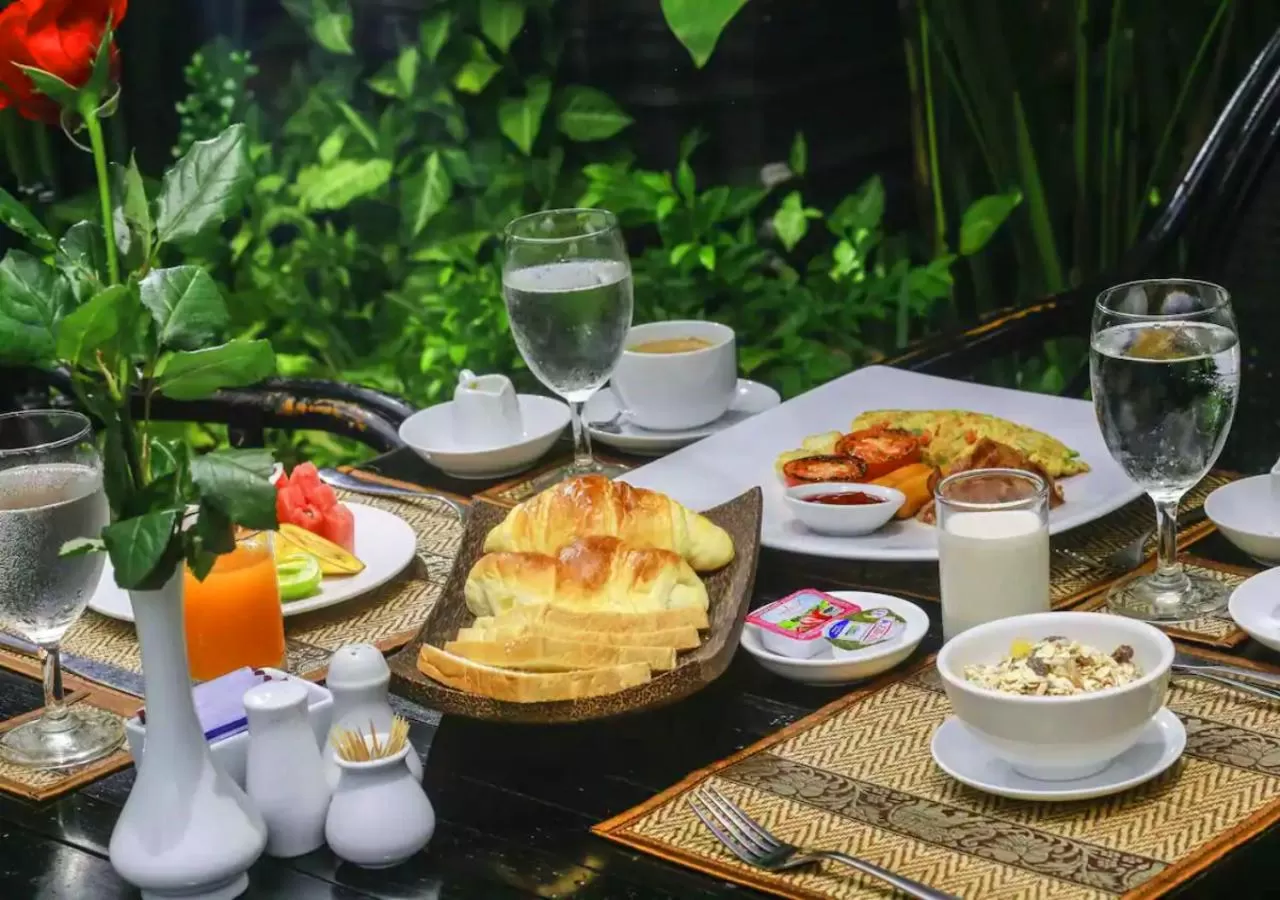 Breakfast in Ladear Privilege Rooms