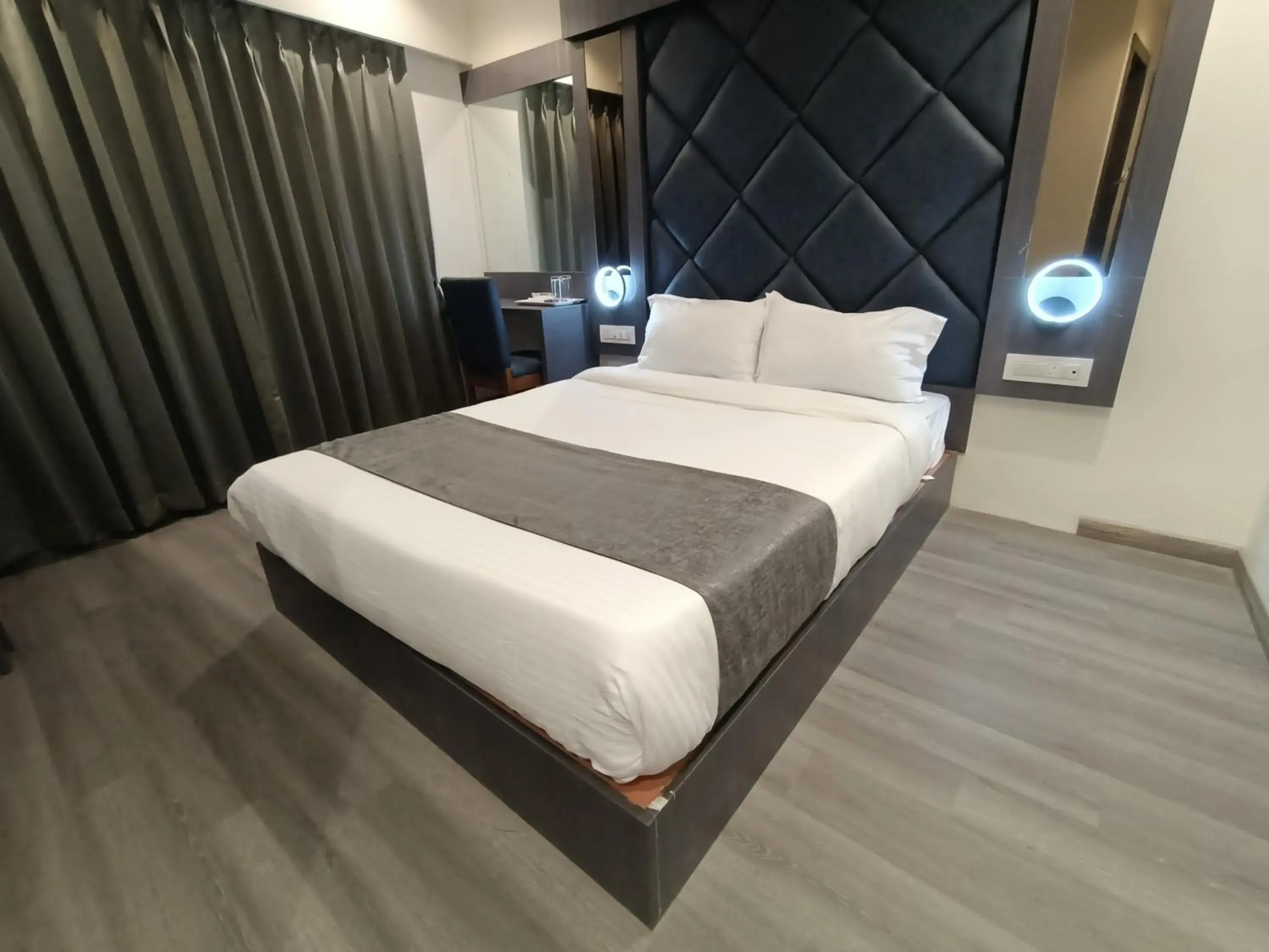 Bed in Hotel Classio Andheri